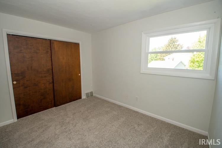 16515 Fox Cross
