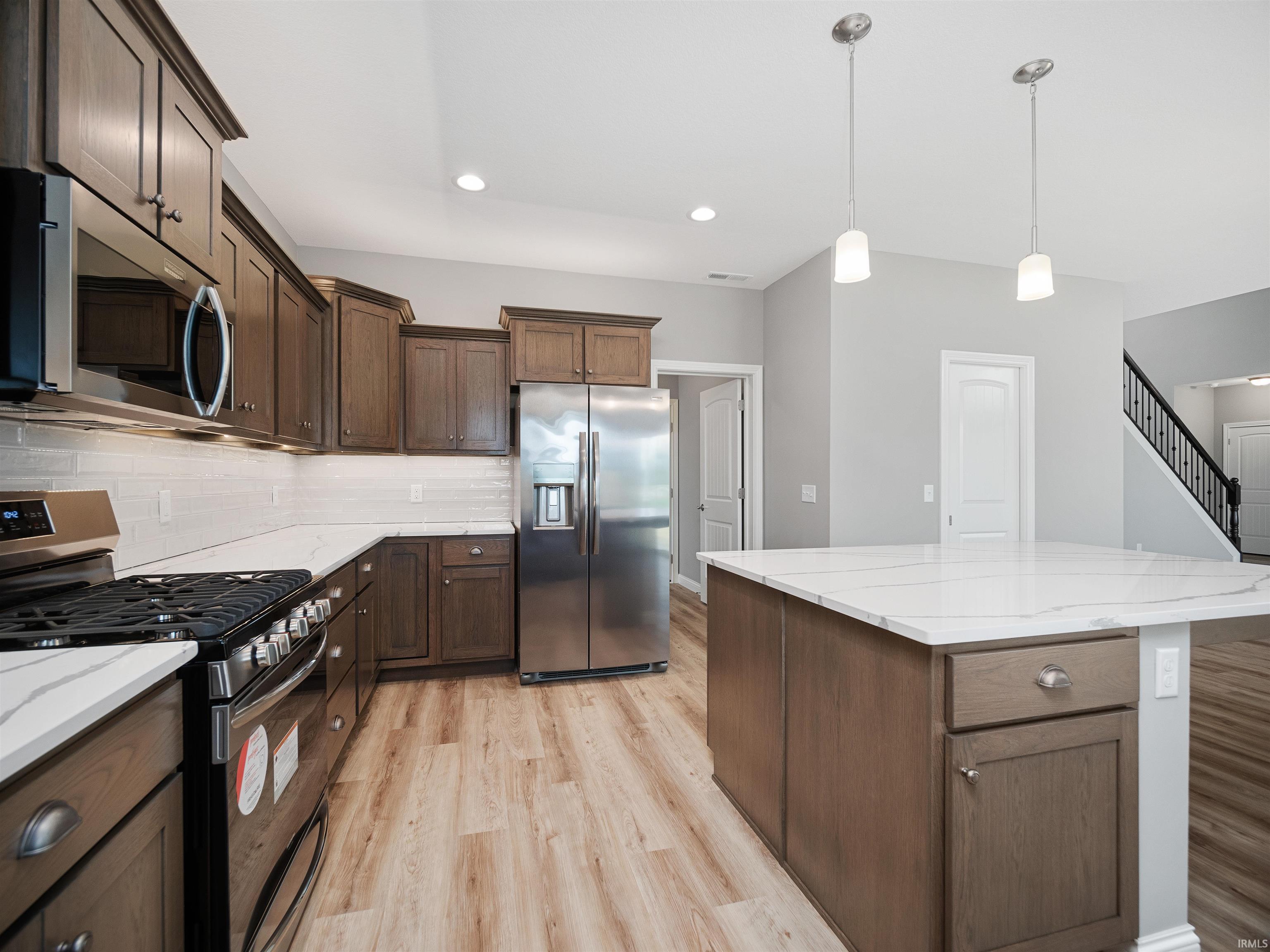 1319 Dixon