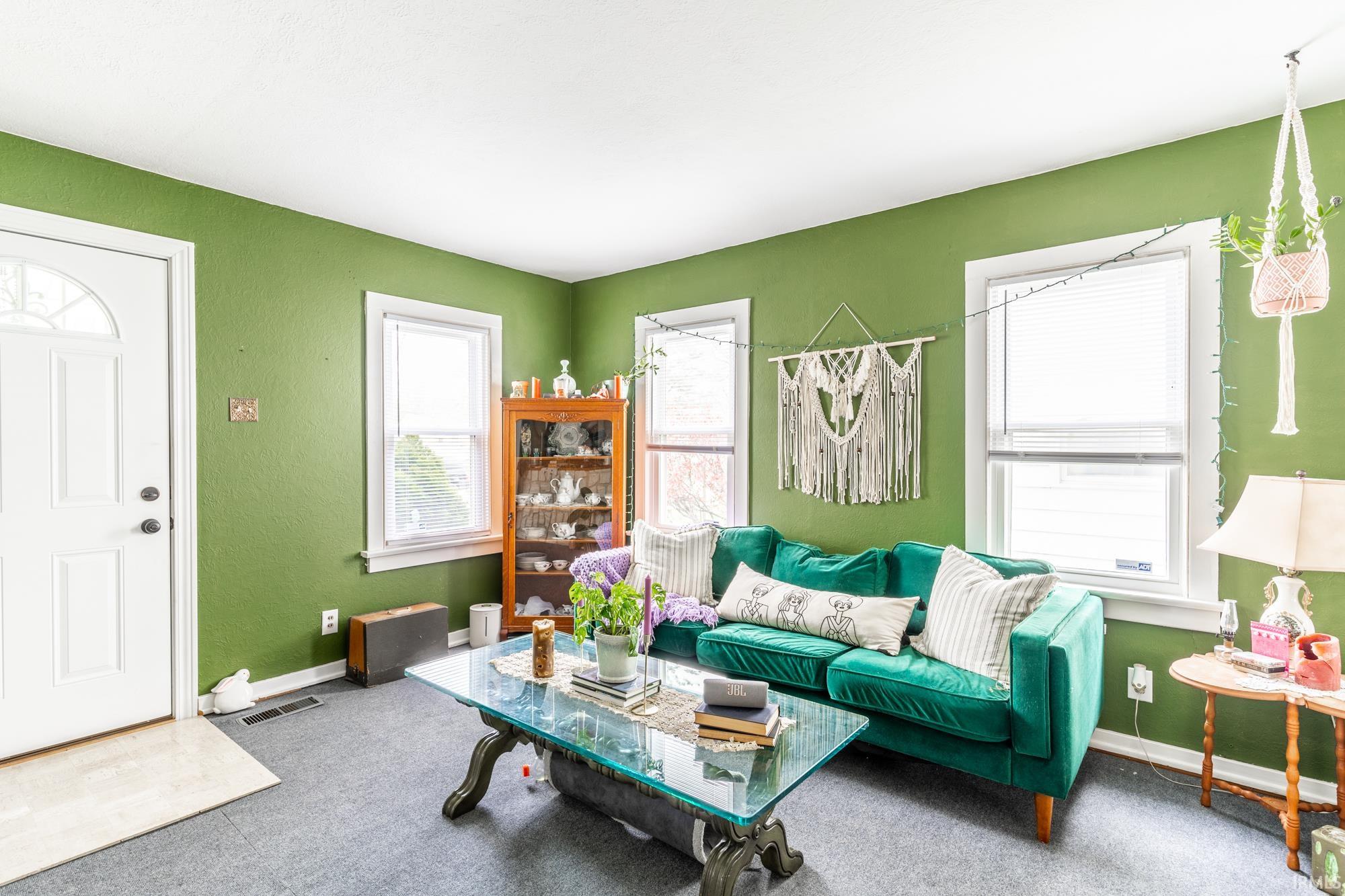 2634 Lynn
