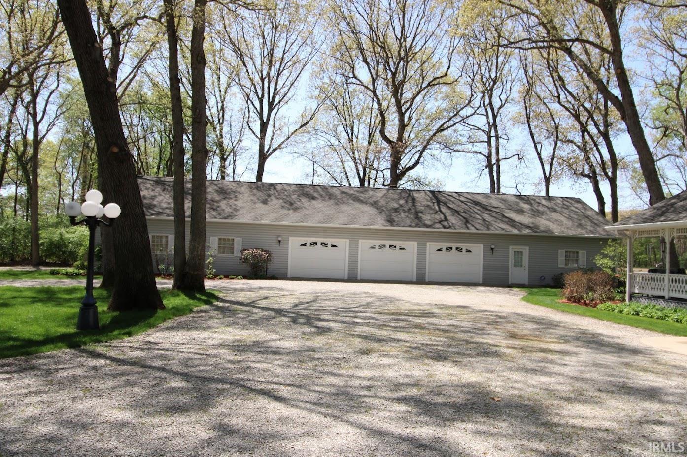 3935 950 East