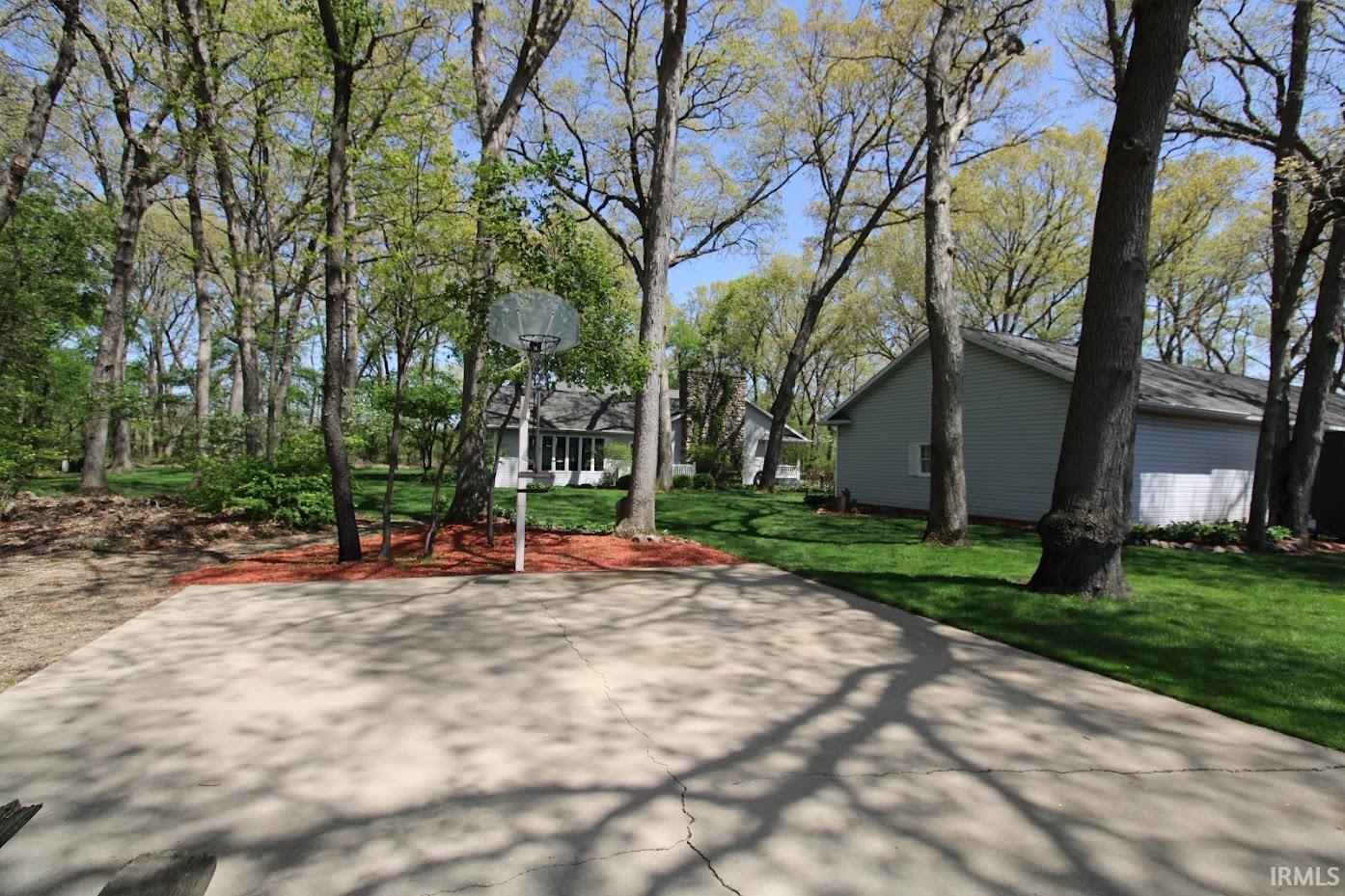 3935 950 East