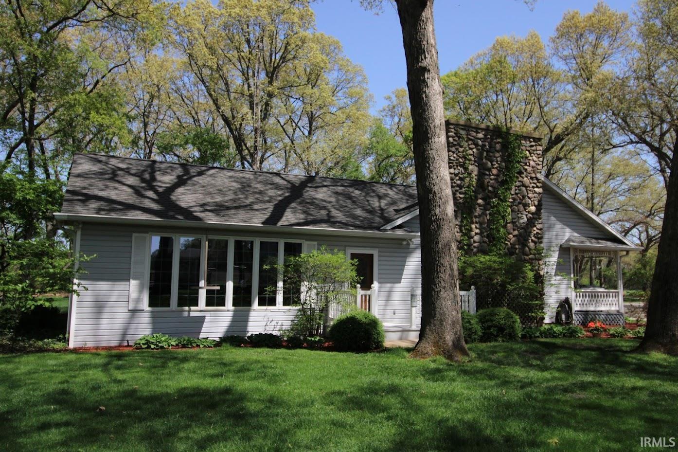 3935 950 East