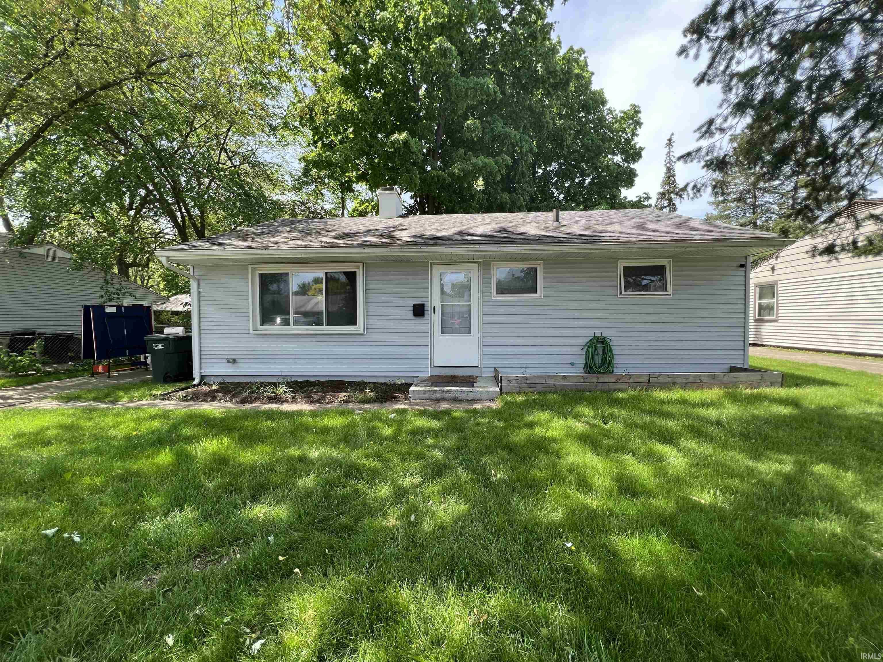 3715 Whitcomb