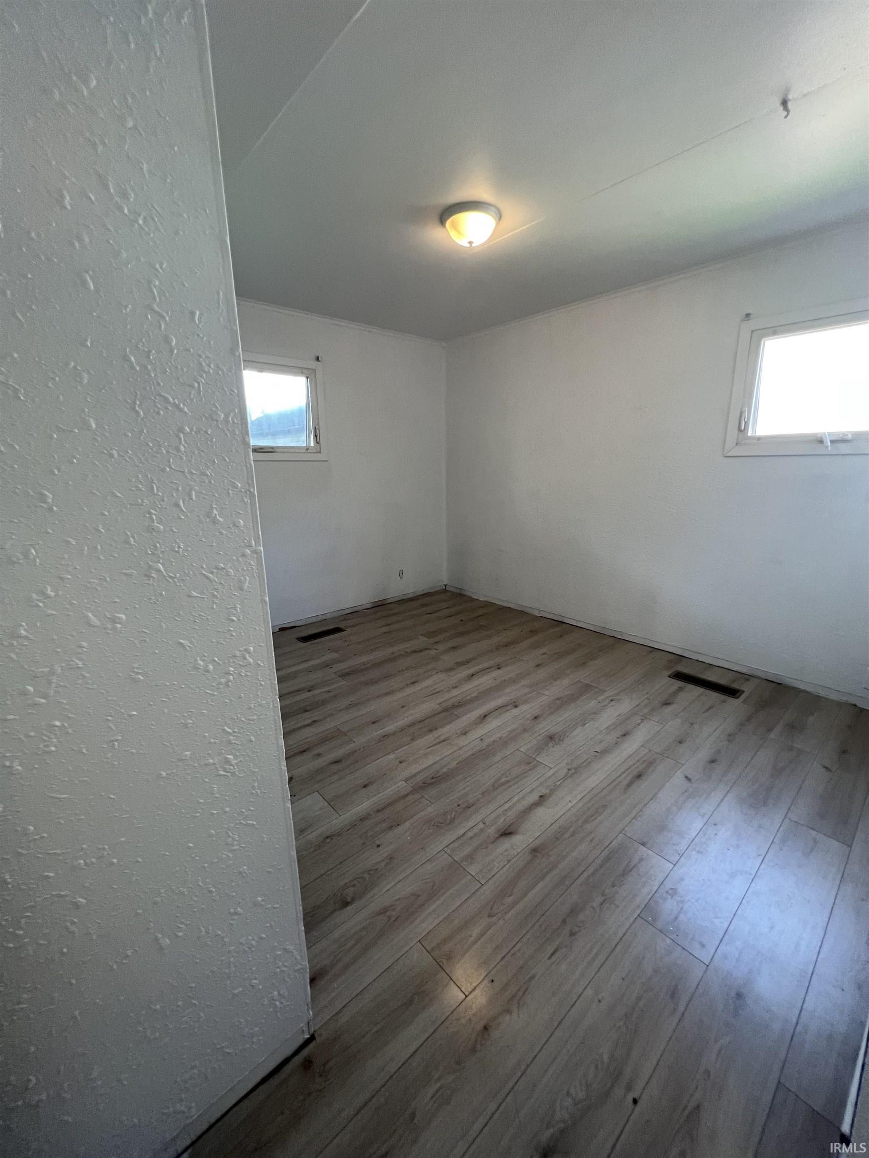 3715 Whitcomb