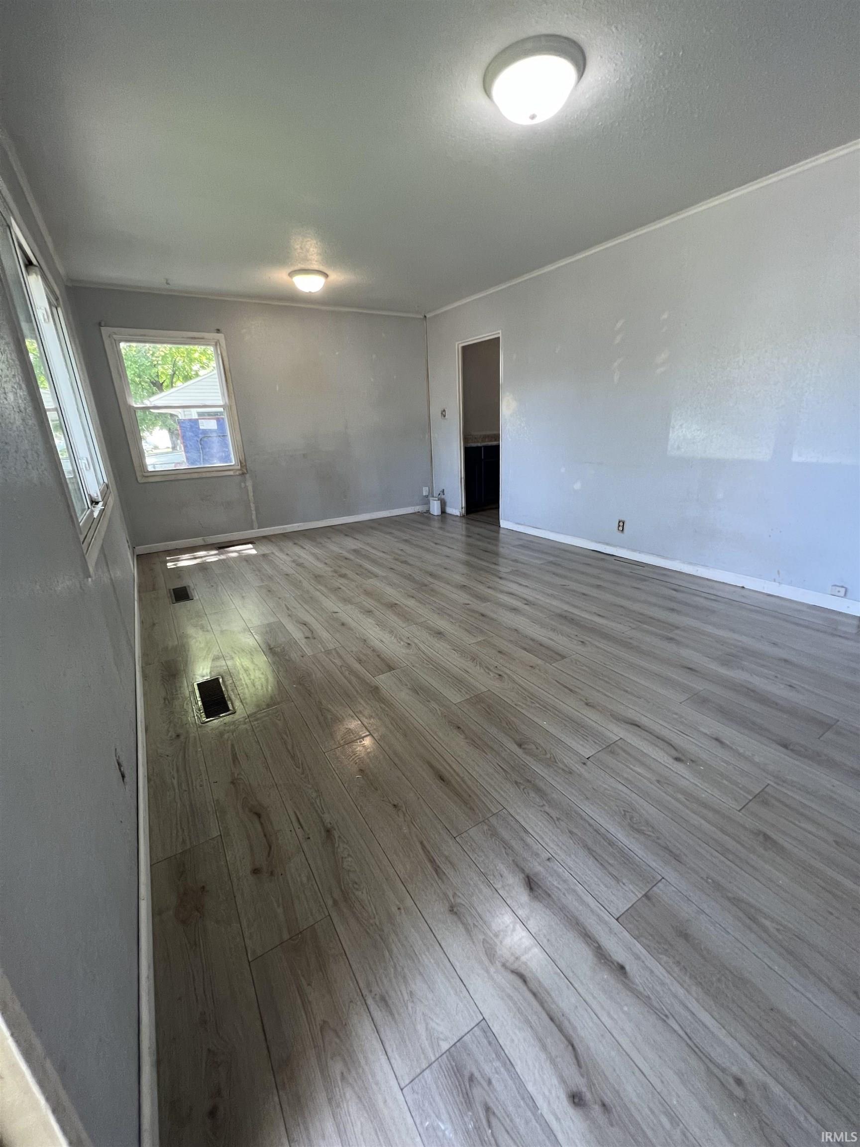 3715 Whitcomb
