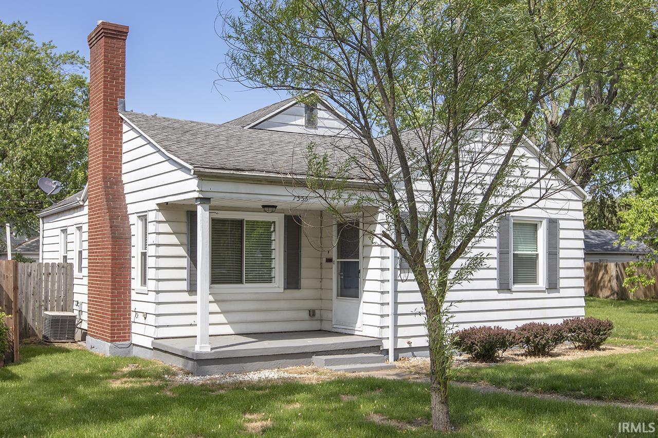 1335 Ewing