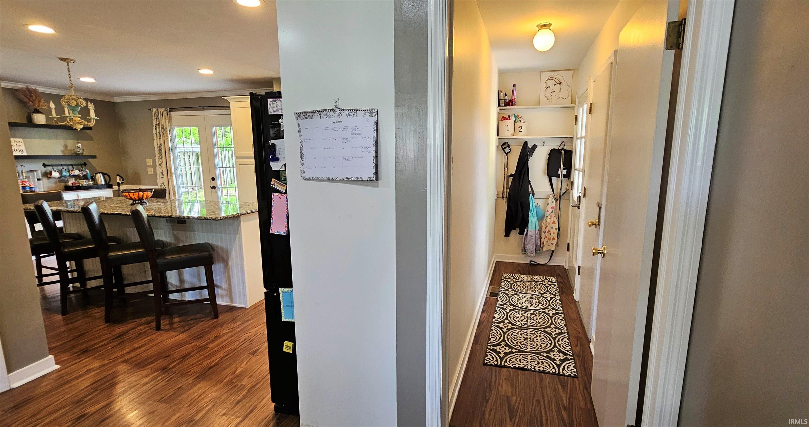 3832 Dalewood