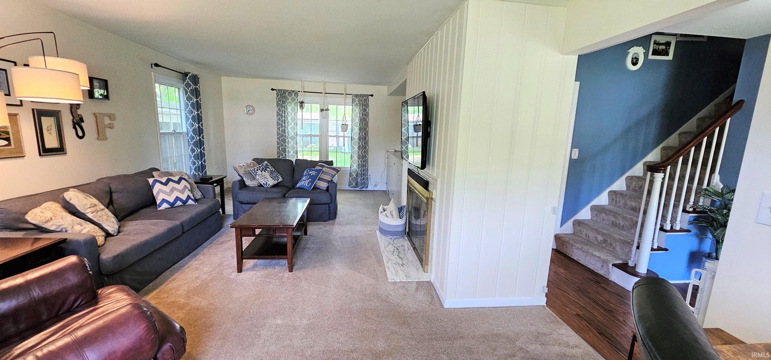 3832 Dalewood