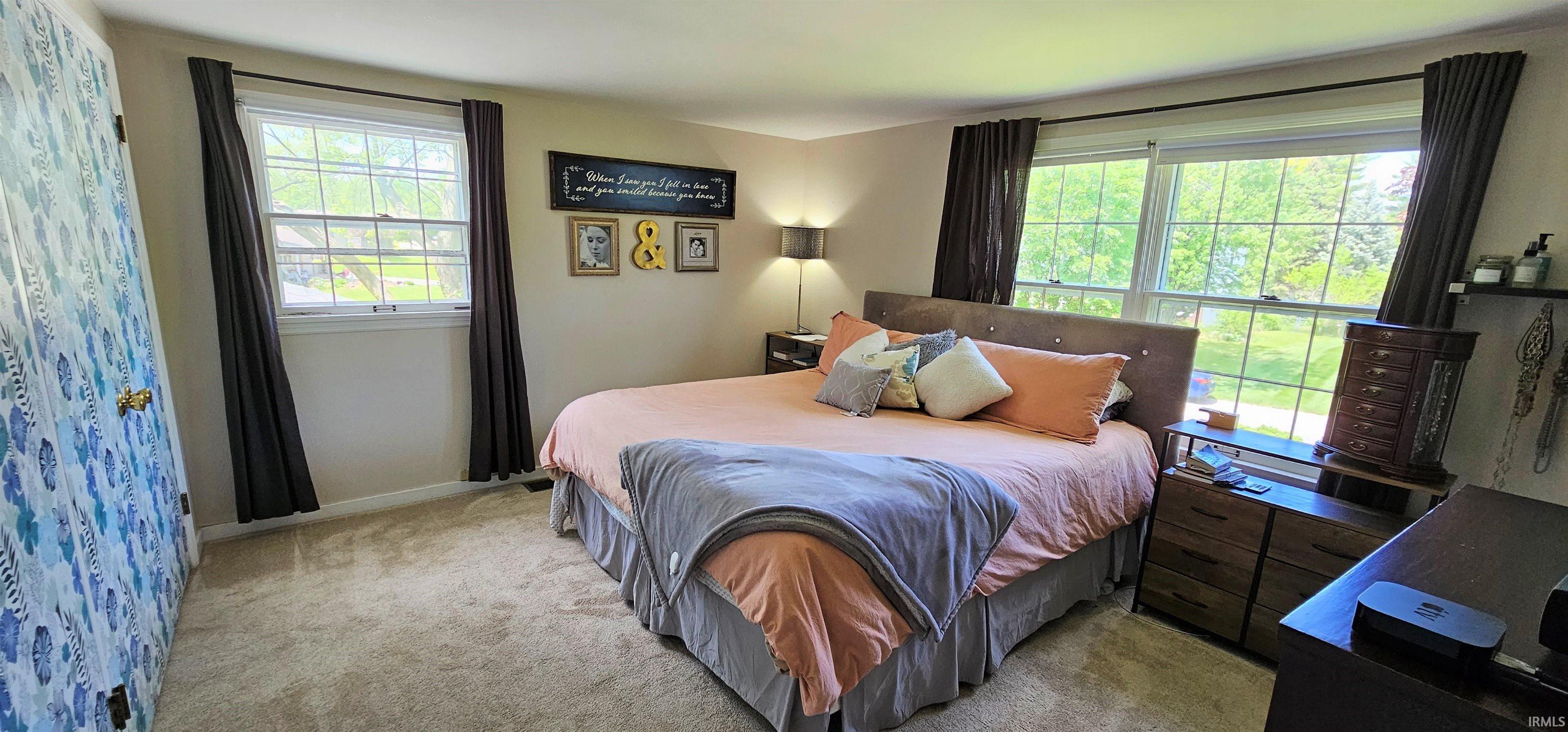 3832 Dalewood