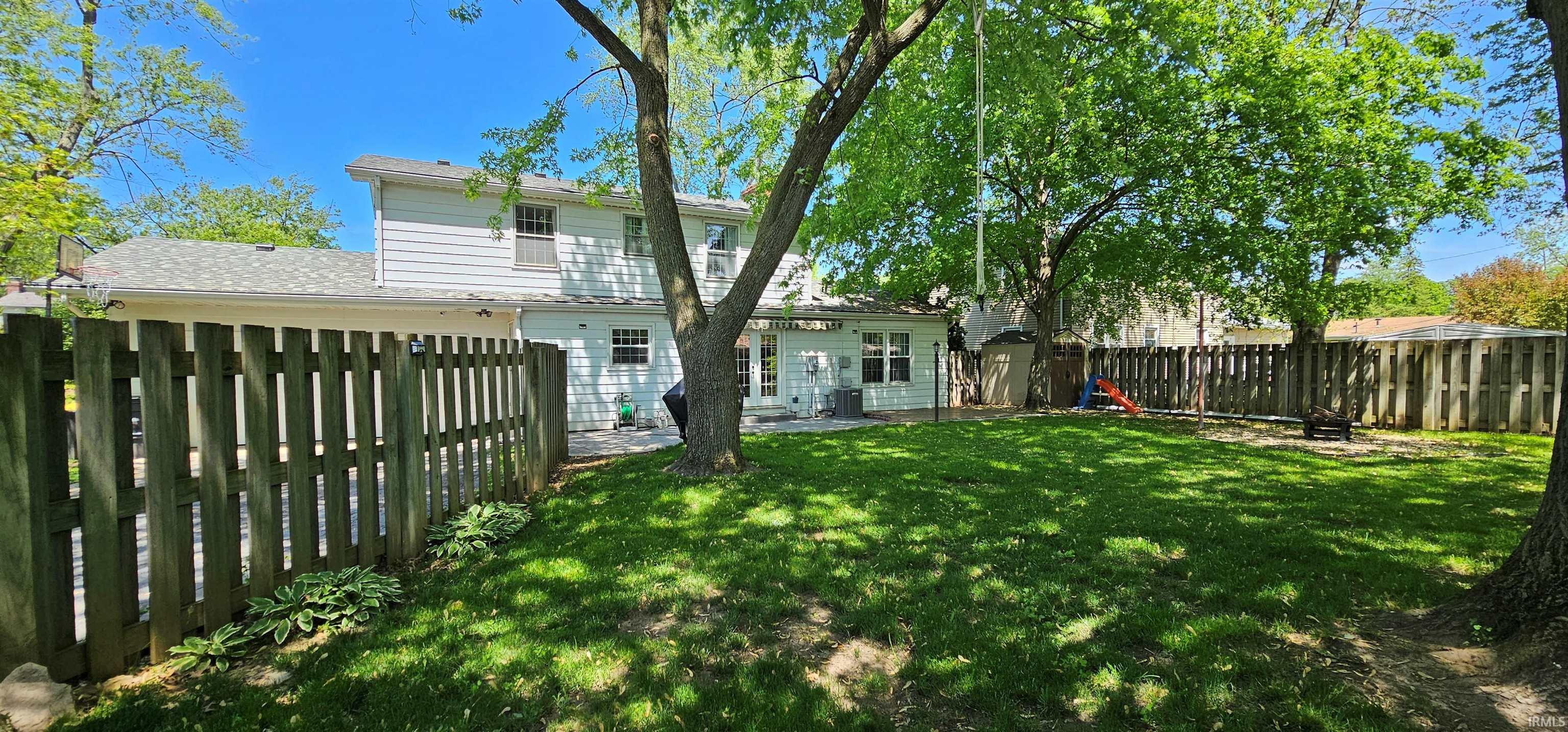3832 Dalewood