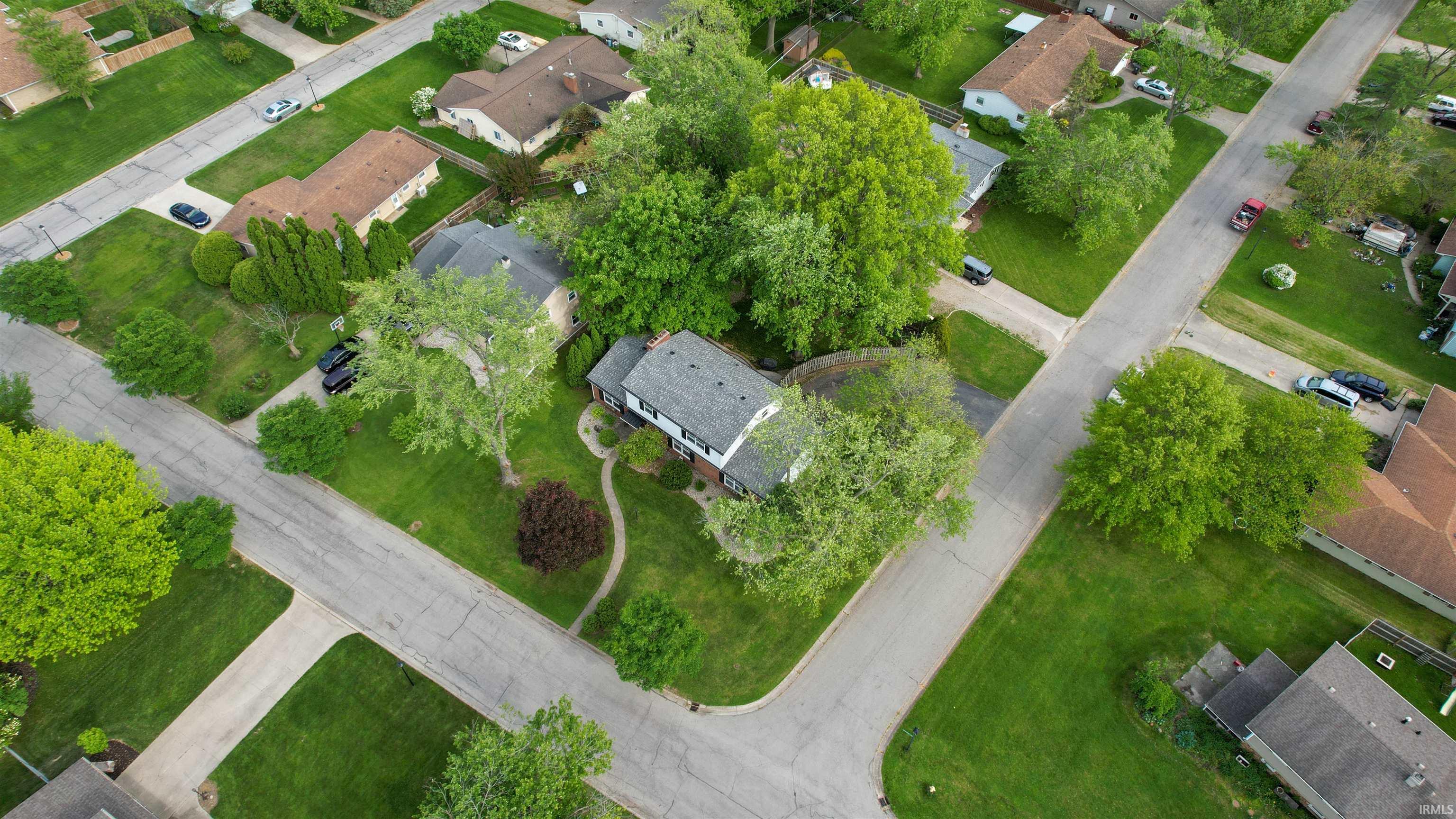 3832 Dalewood