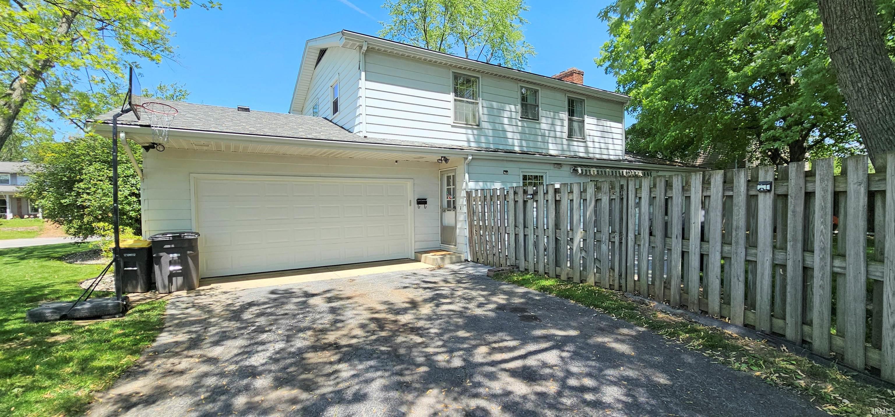 3832 Dalewood