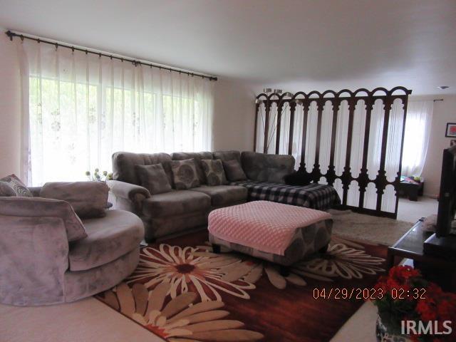 1027 Rosemary