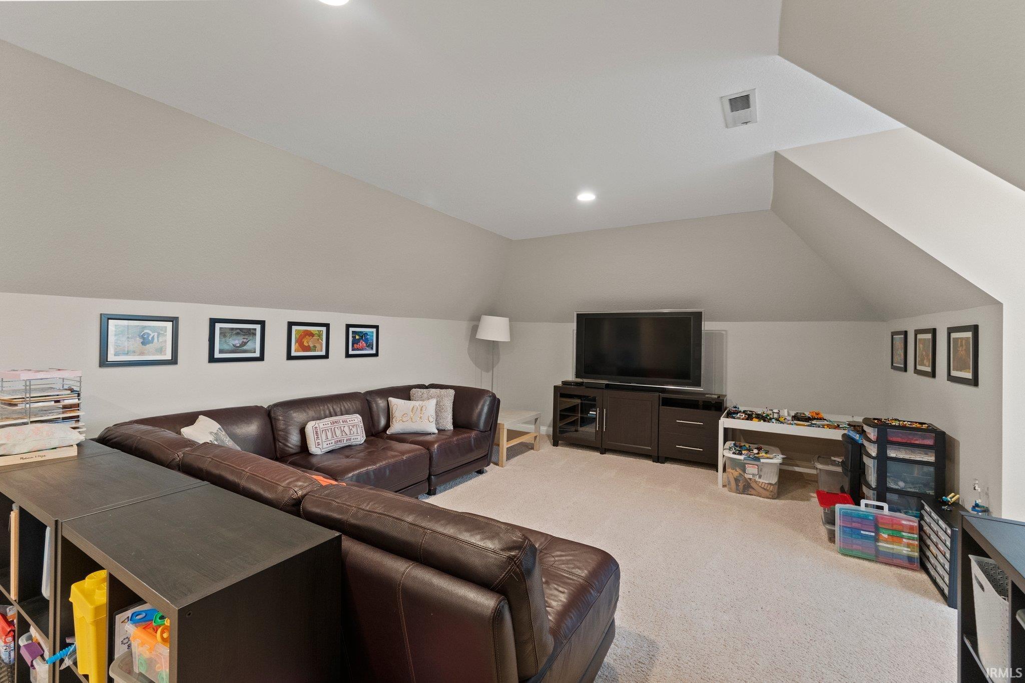 15022 Heron Lake