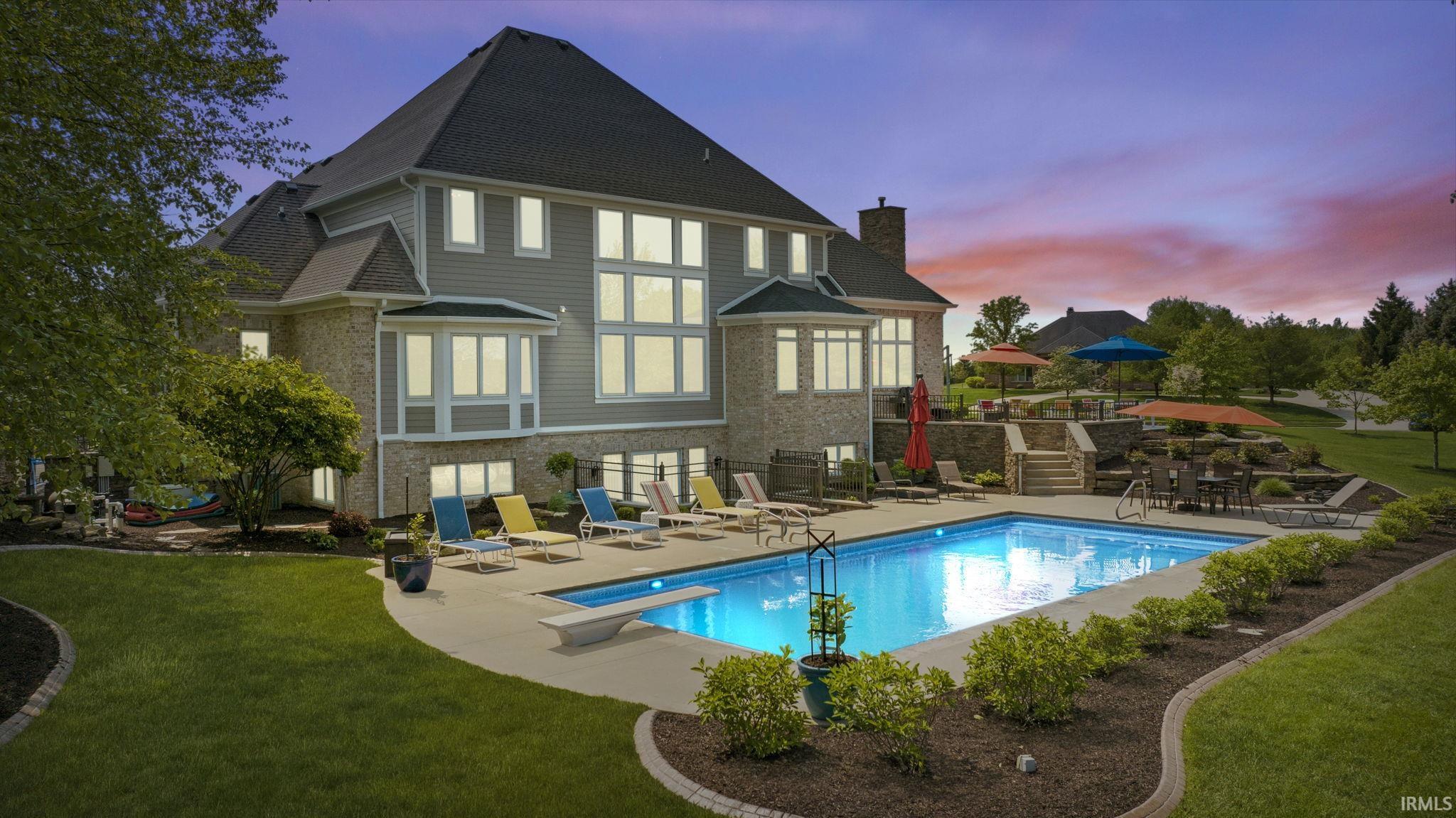 15022 Heron Lake