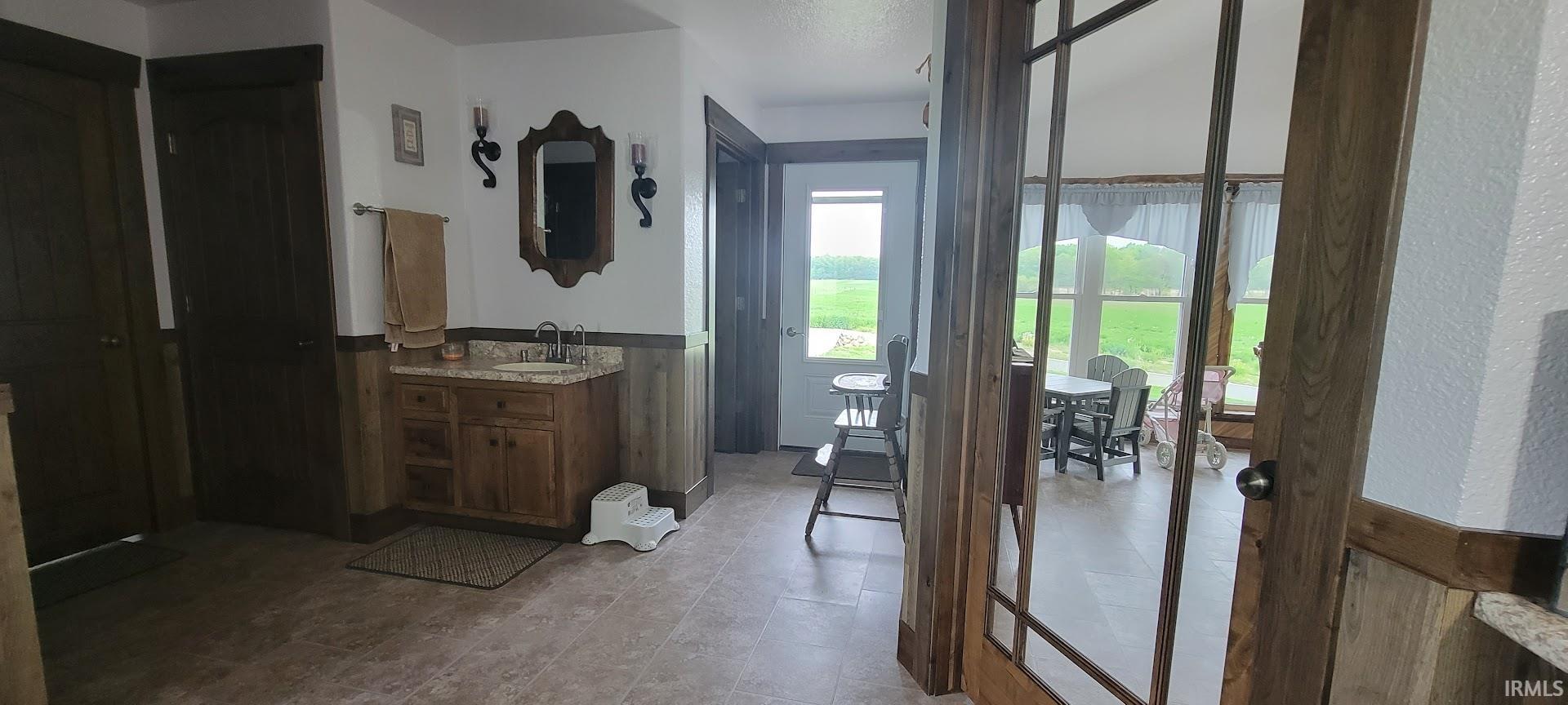 5499 State Road 1