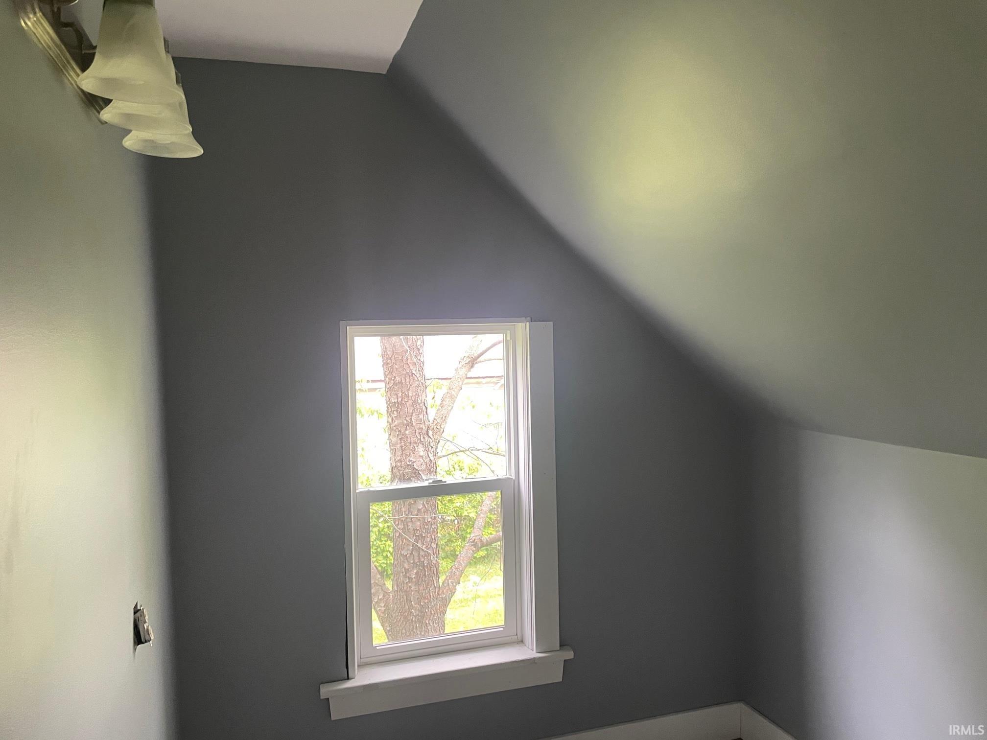 1528 Main