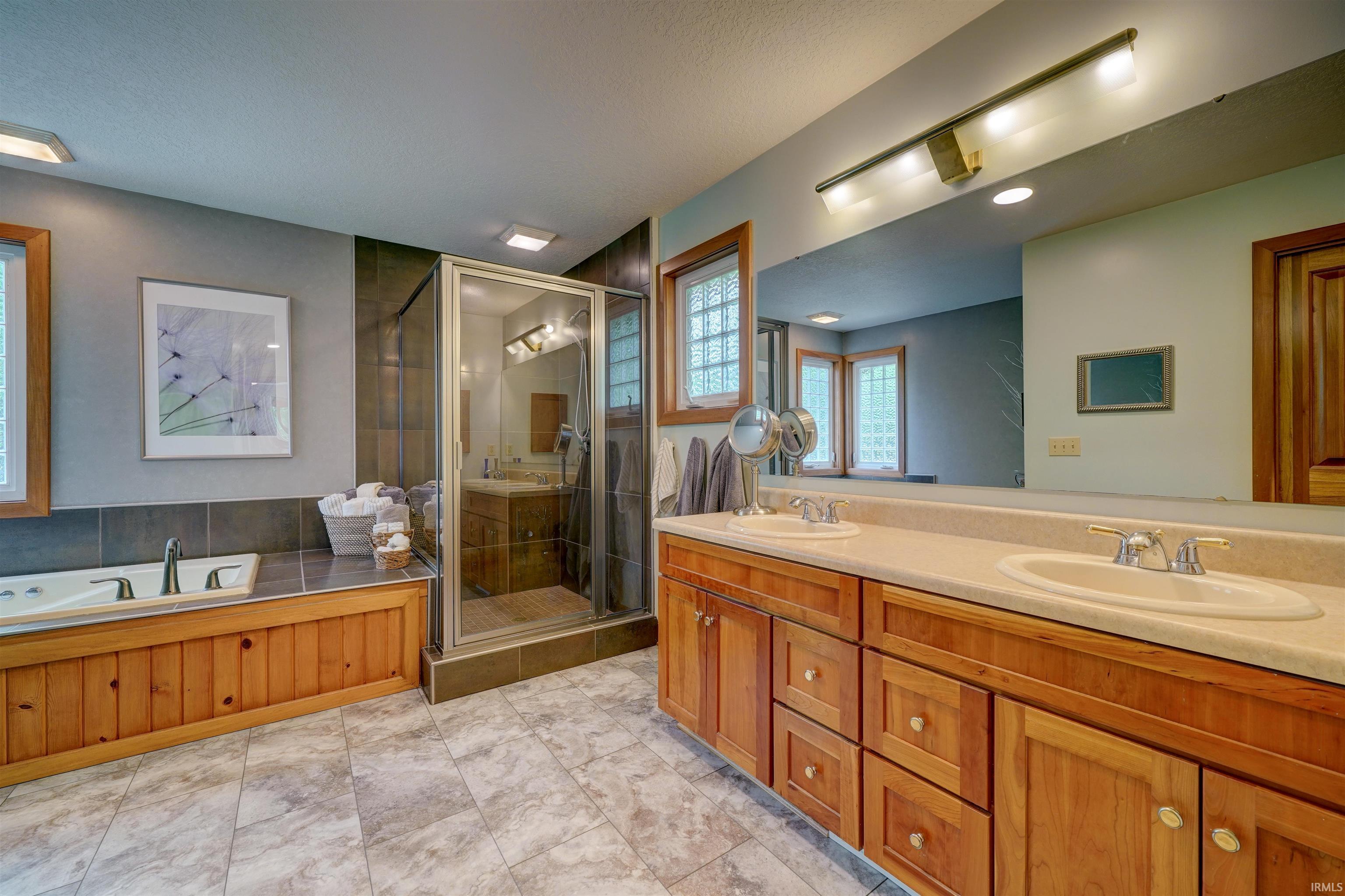 5413 W North County Line