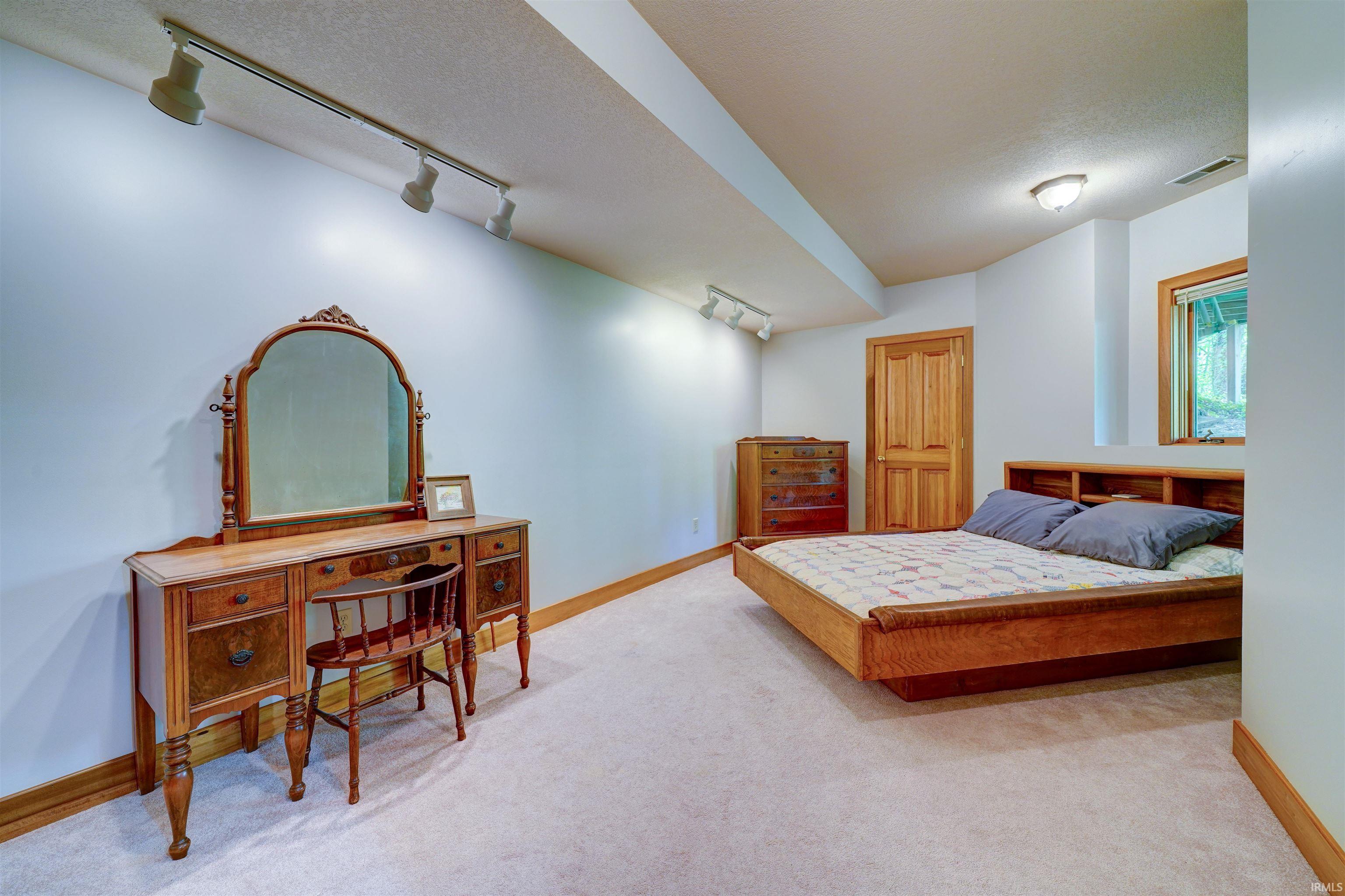 5413 W North County Line