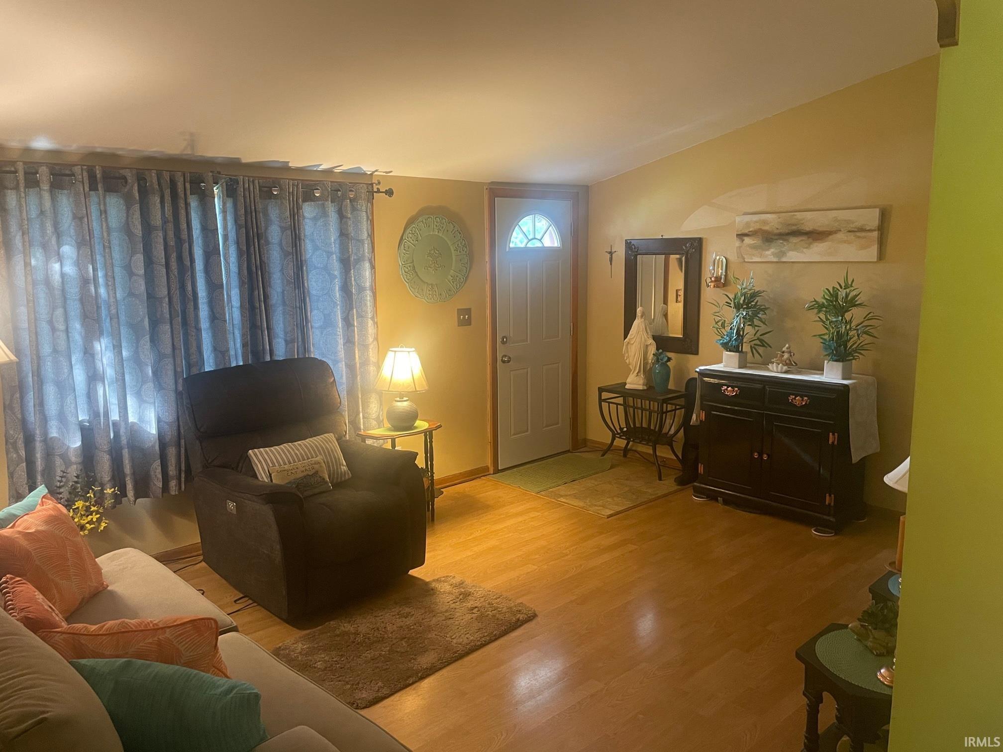 1633 Jefferson