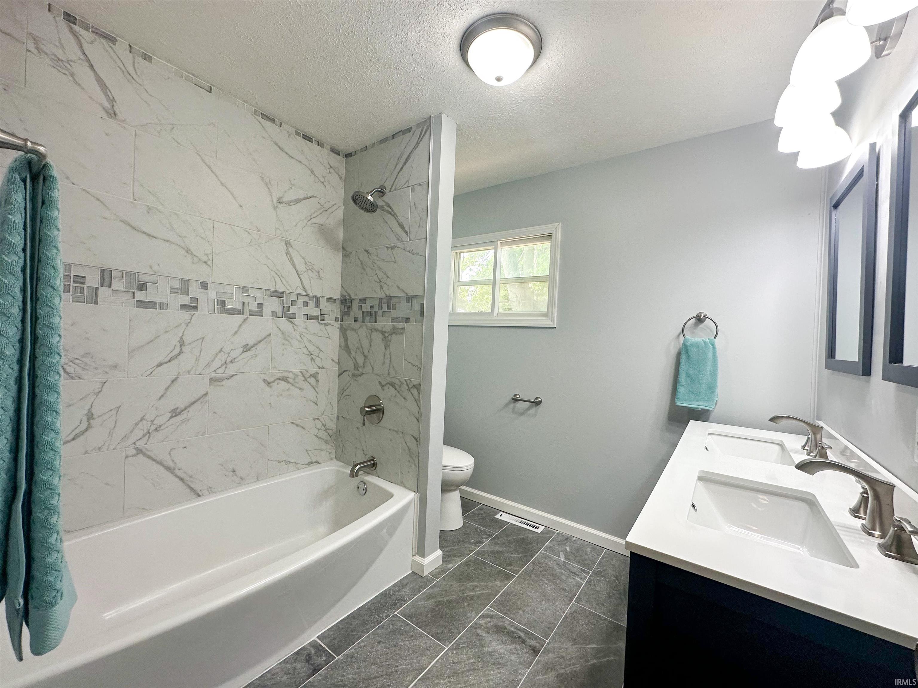 10267 Adams Acres