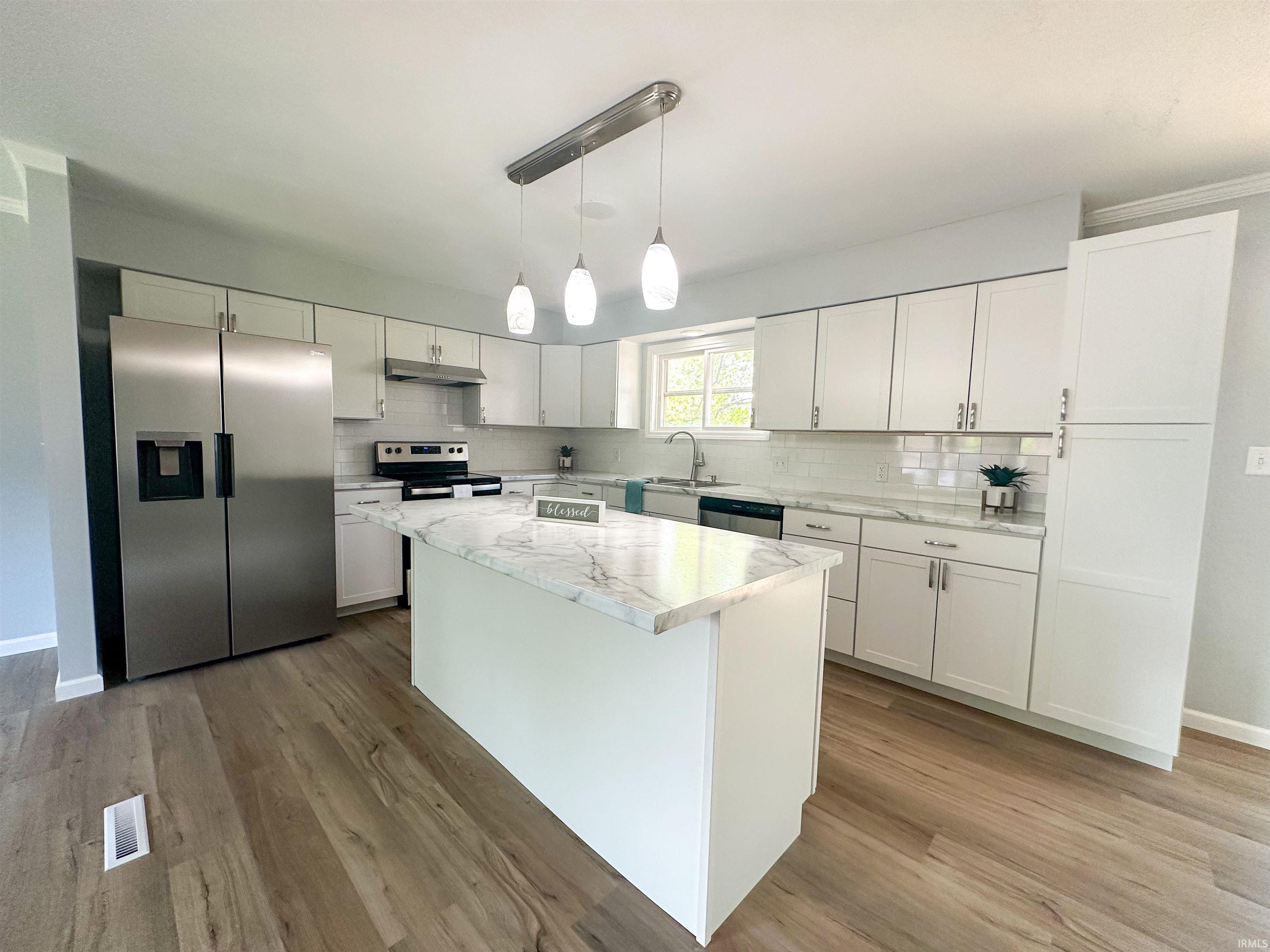 10267 Adams Acres