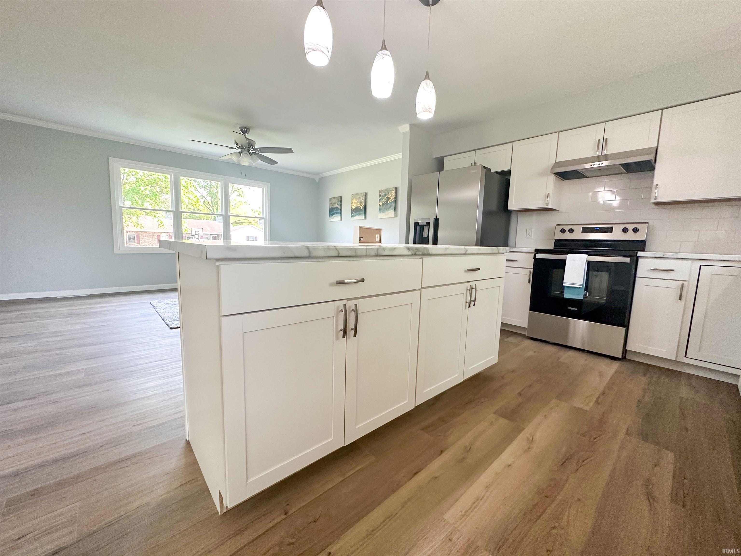 10267 Adams Acres
