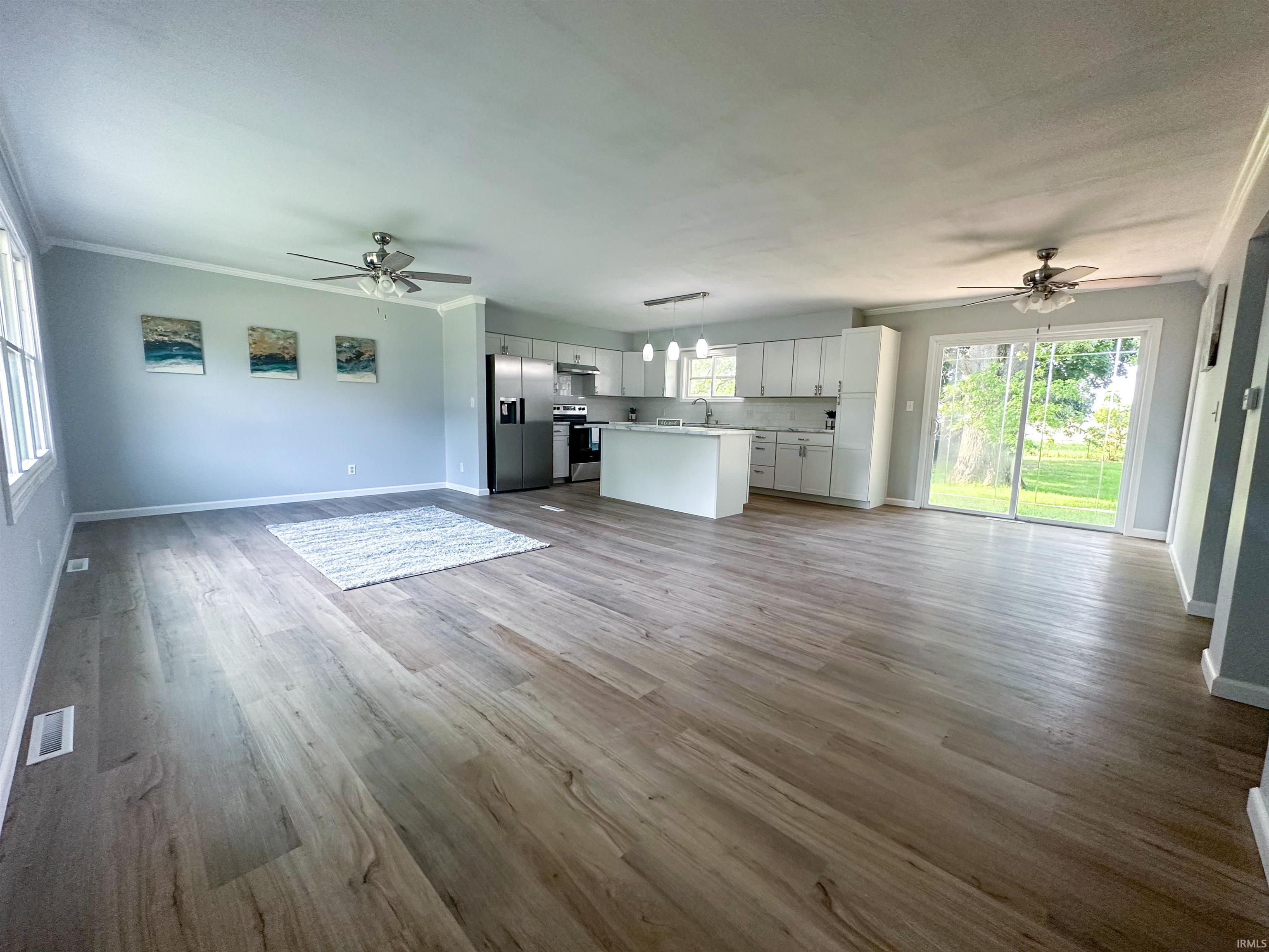 10267 Adams Acres