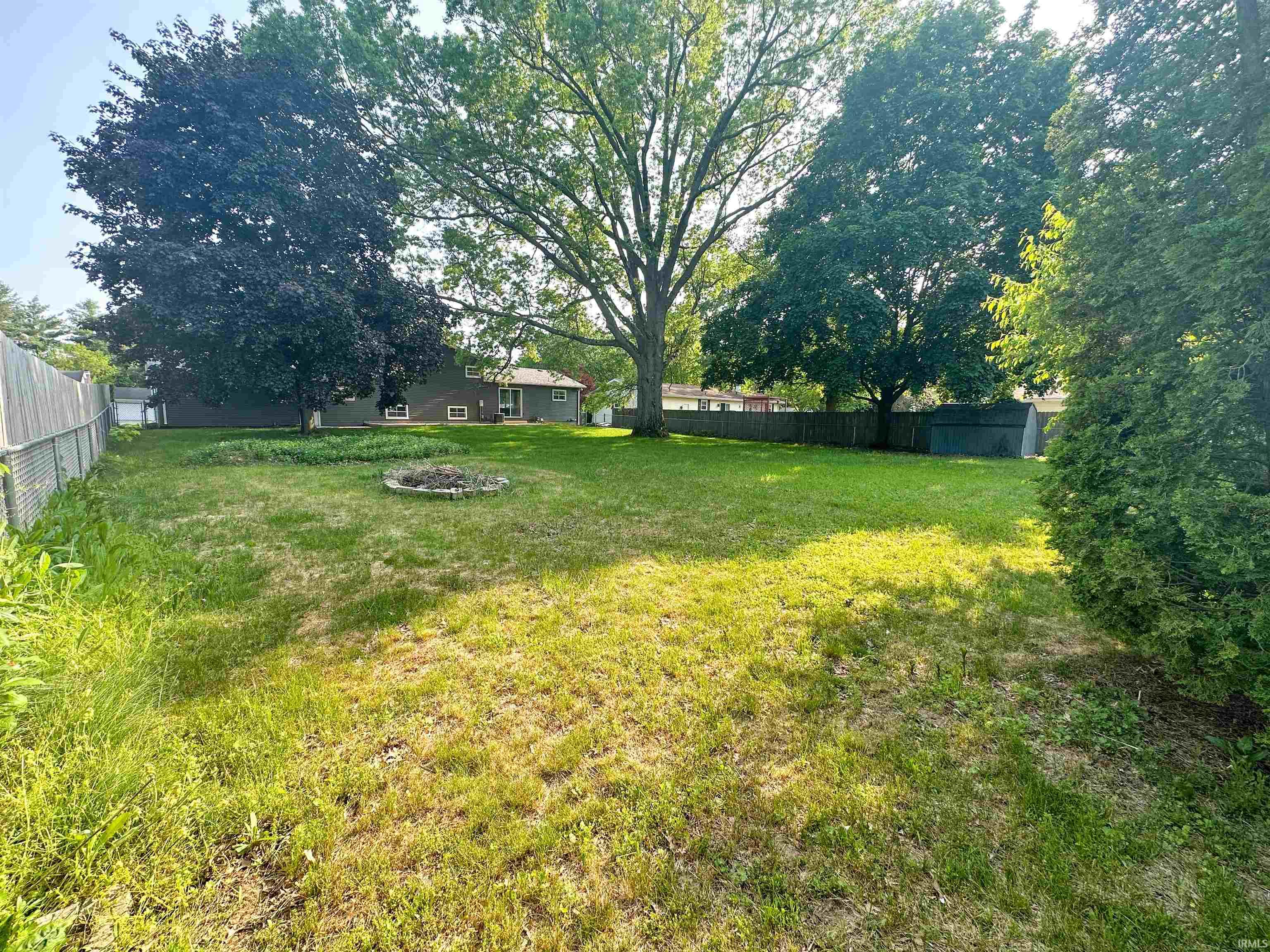 10267 Adams Acres