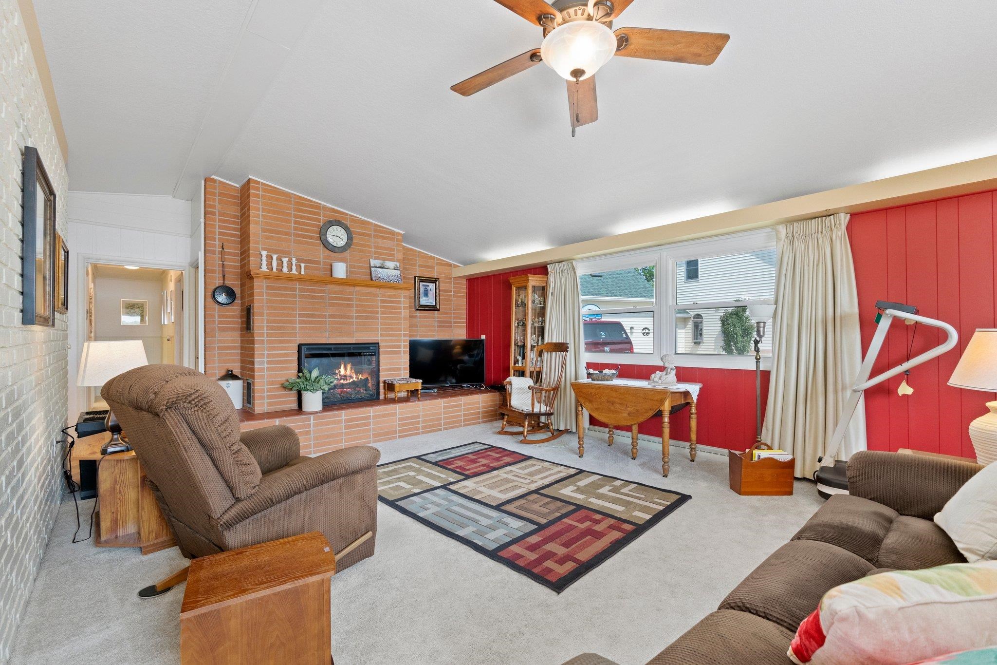 11985 600 N Wall Lake