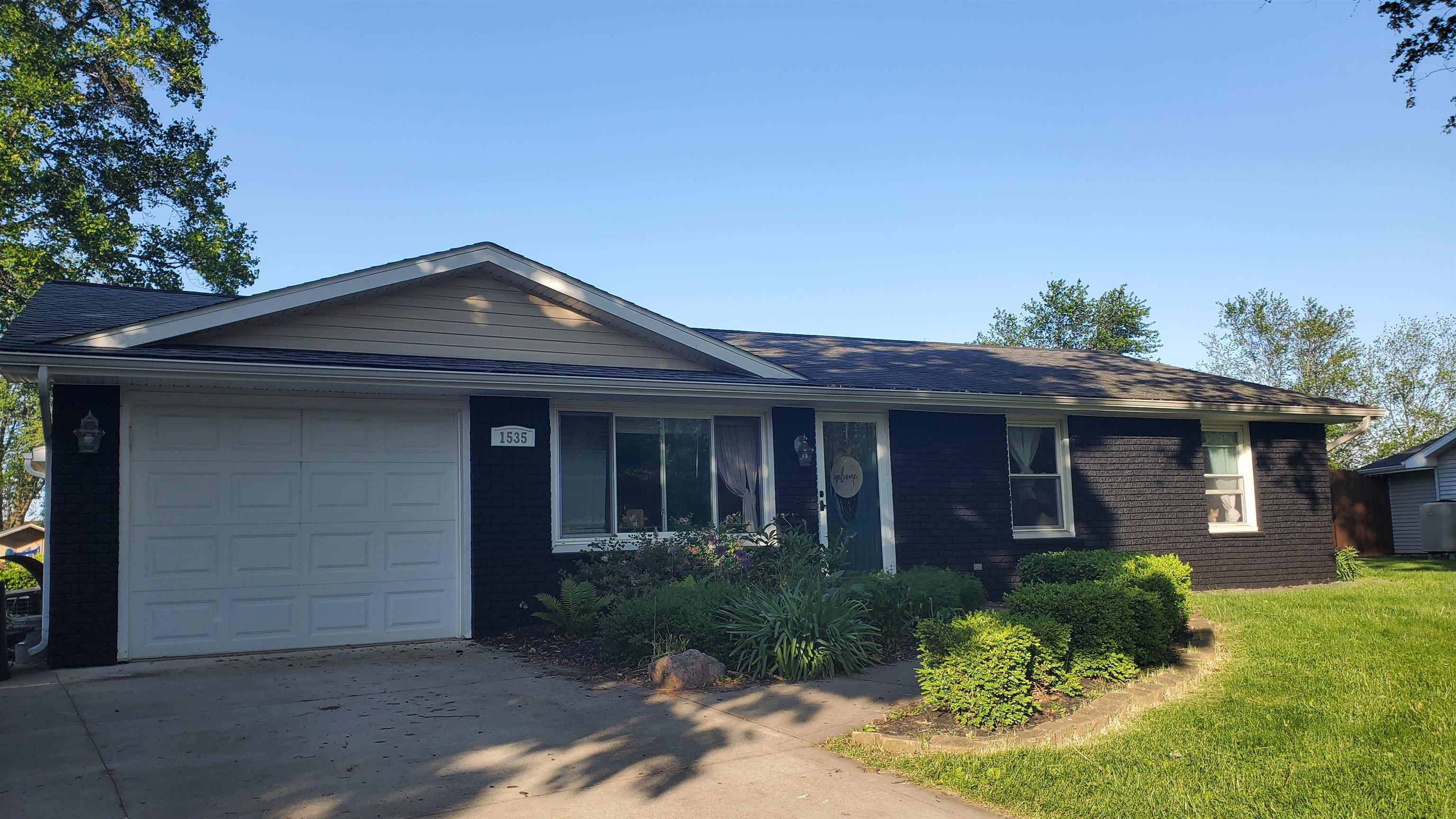 1535 Darby