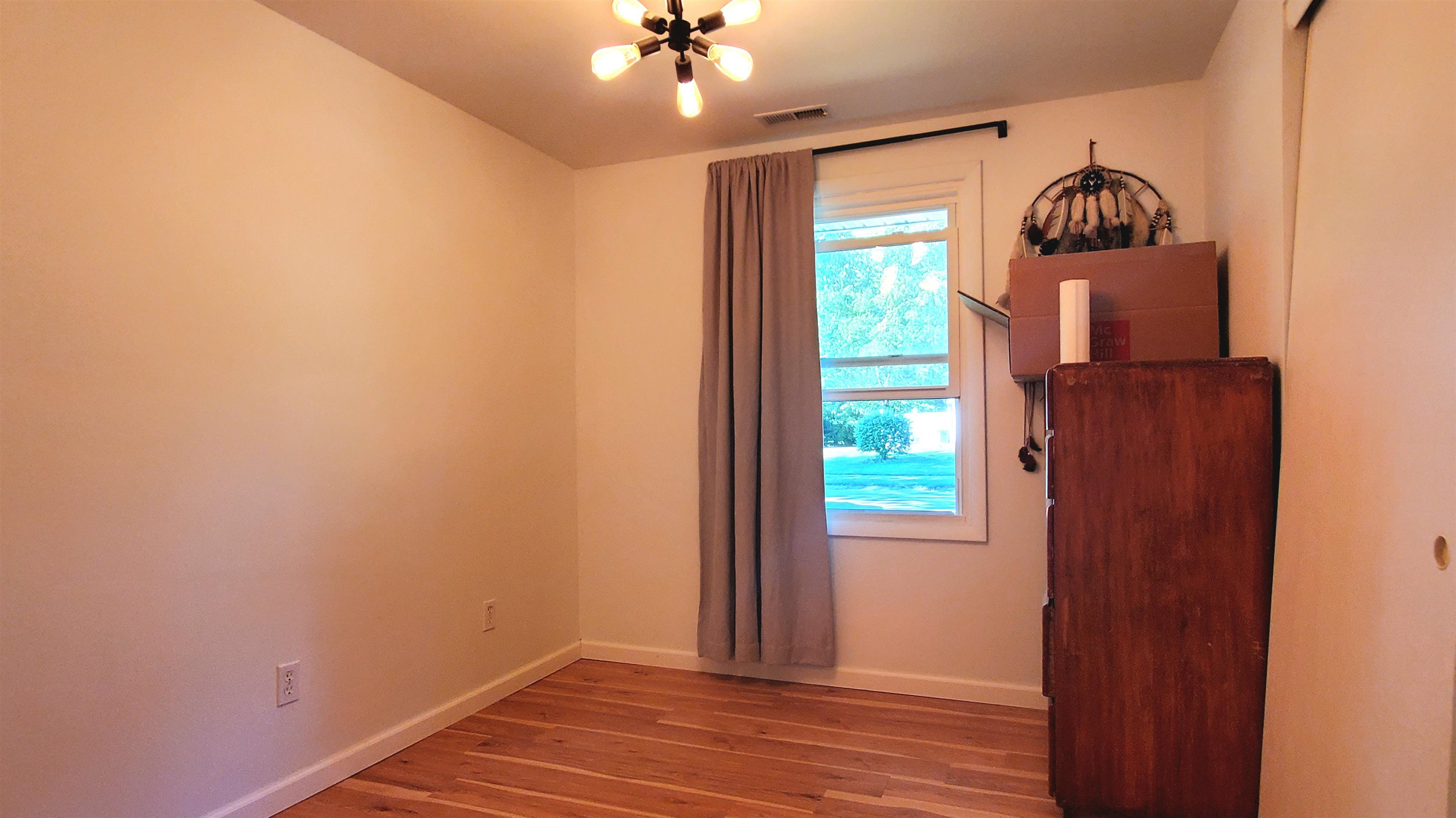 1535 Darby