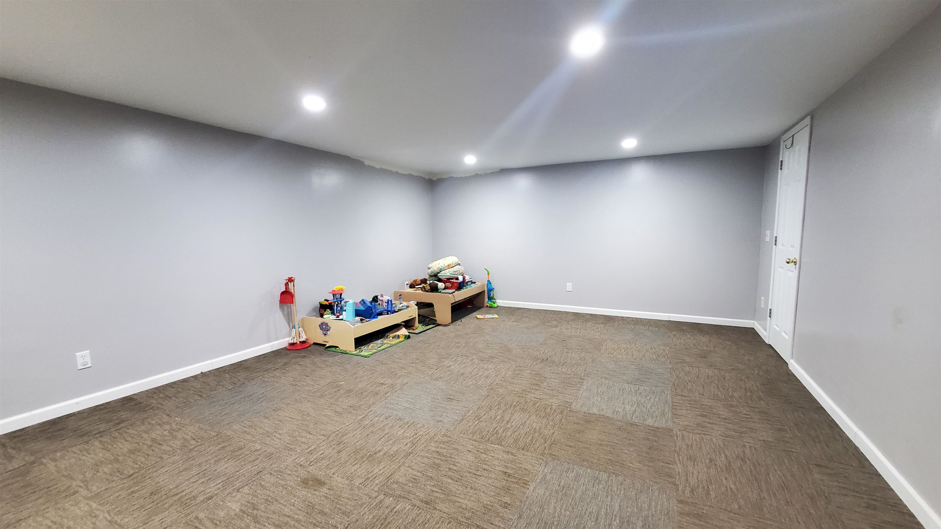 1535 Darby