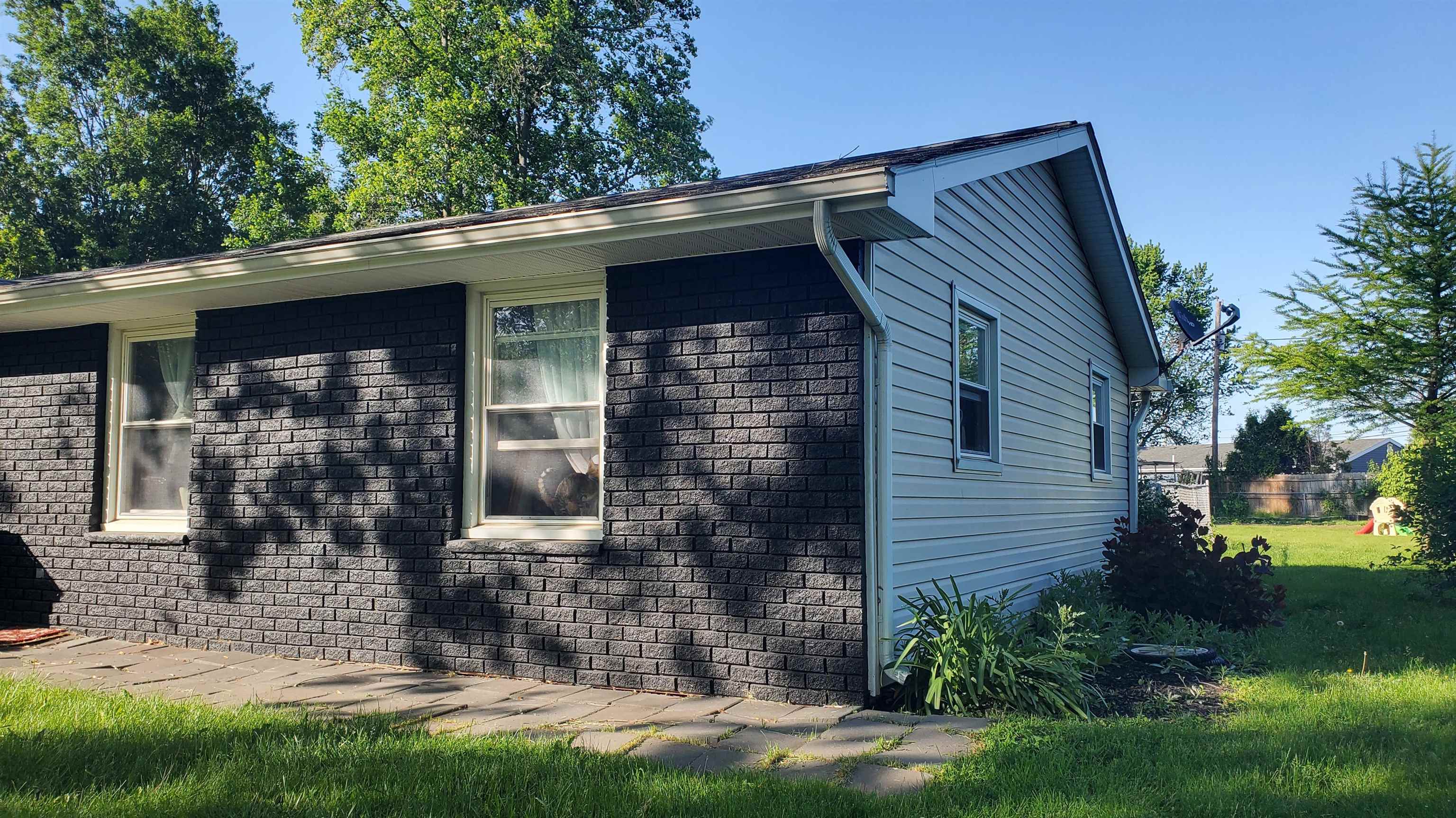1535 Darby