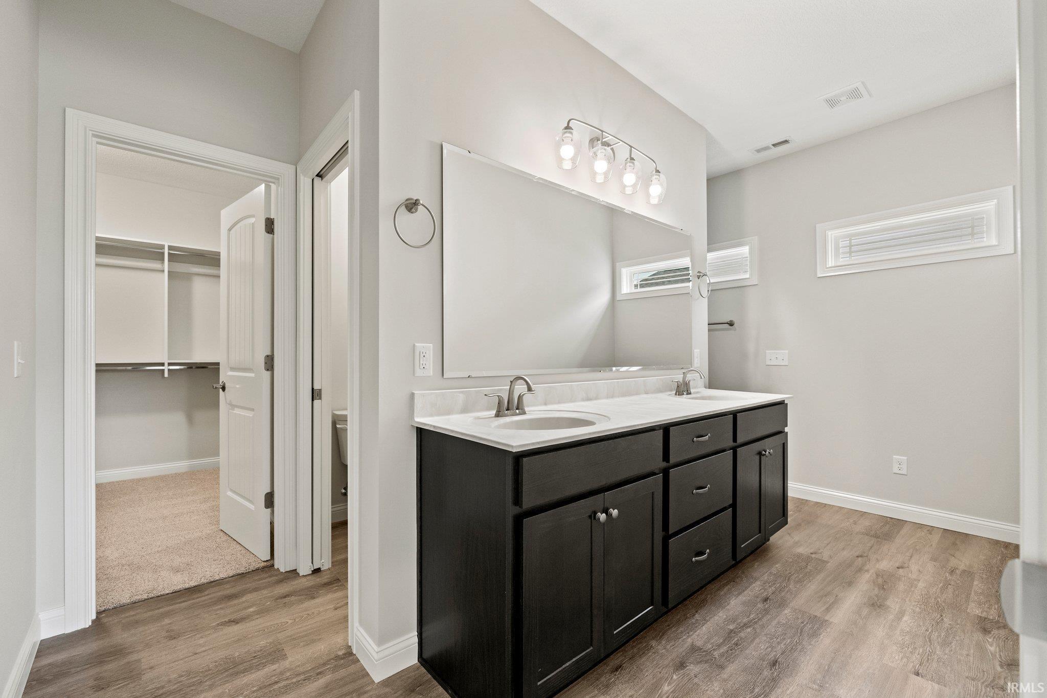 1262 Dixon
