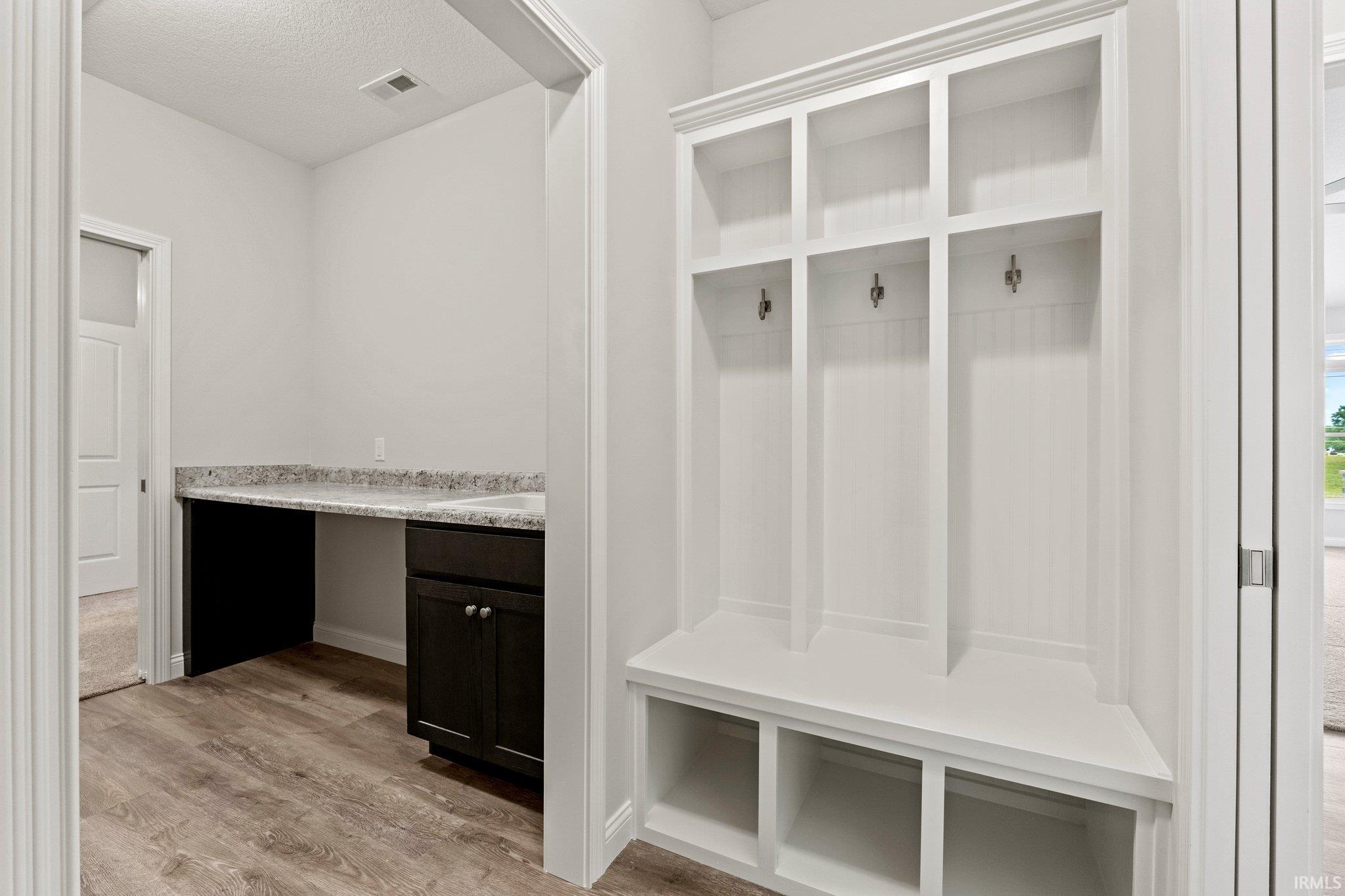 1262 Dixon
