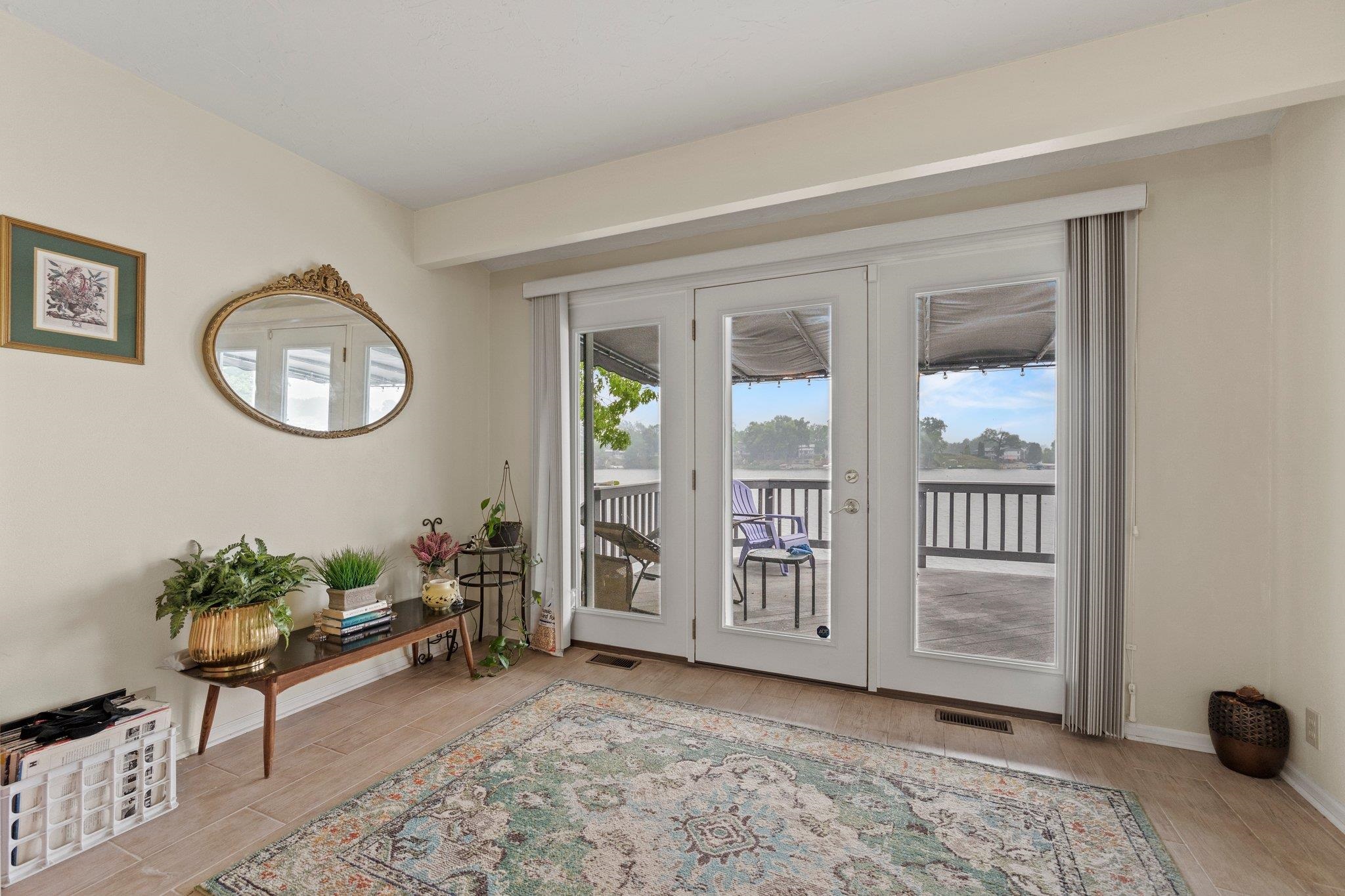515 Lane 210 Hamilton Lake