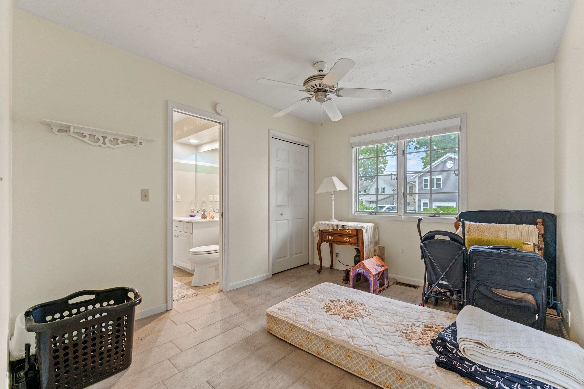 515 Lane 210 Hamilton Lake