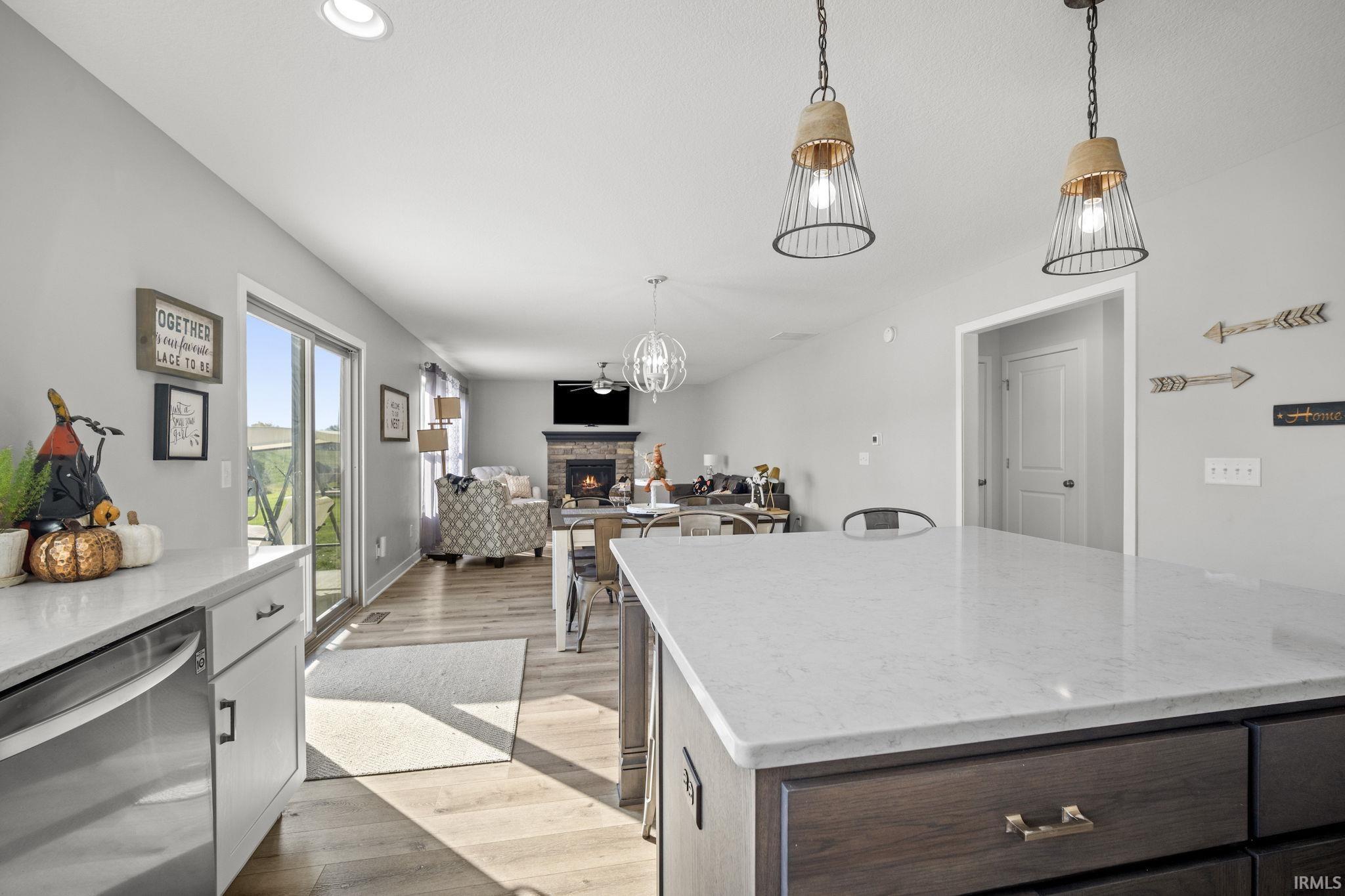 1286 Lone Oak