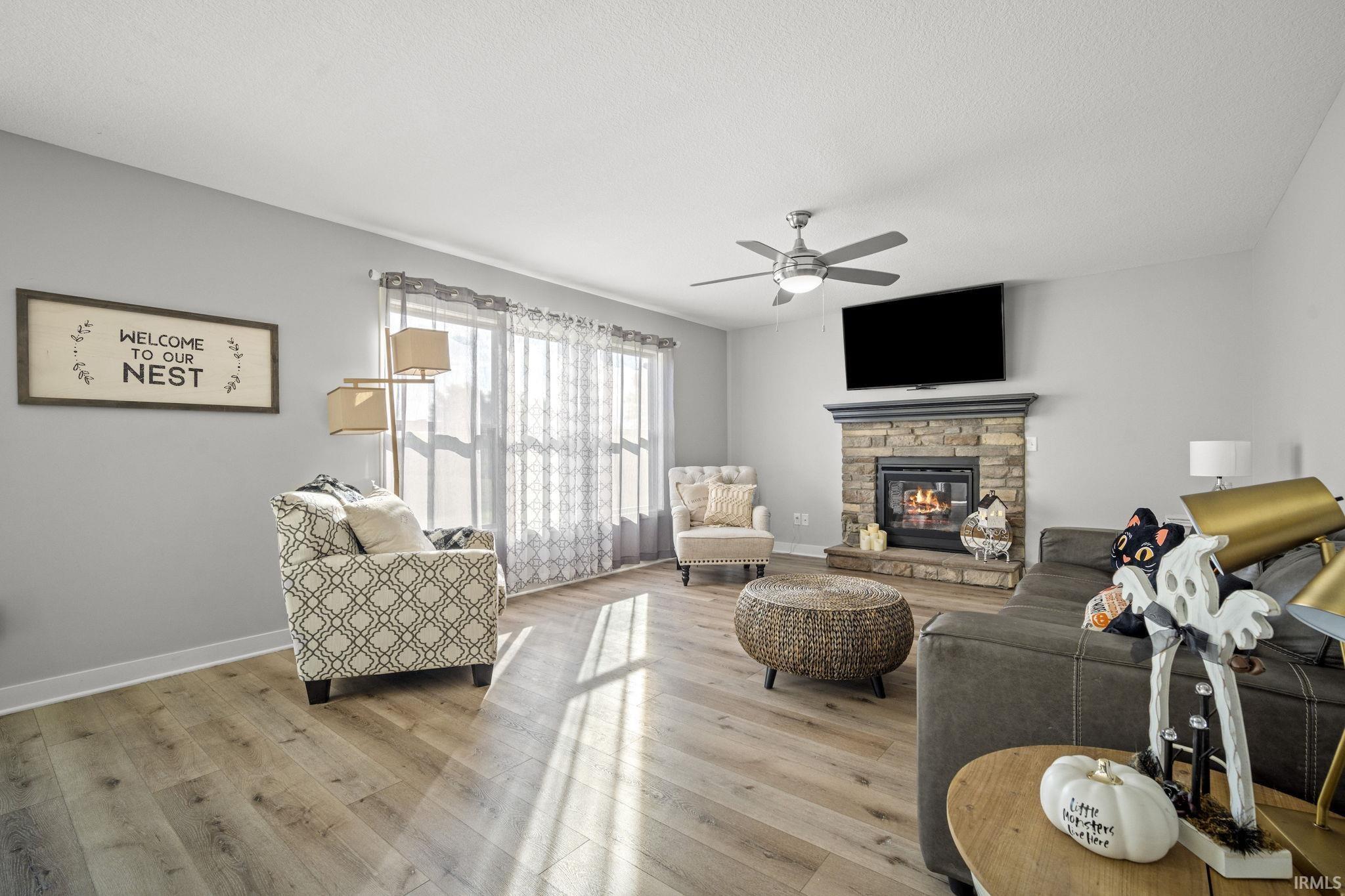 1286 Lone Oak