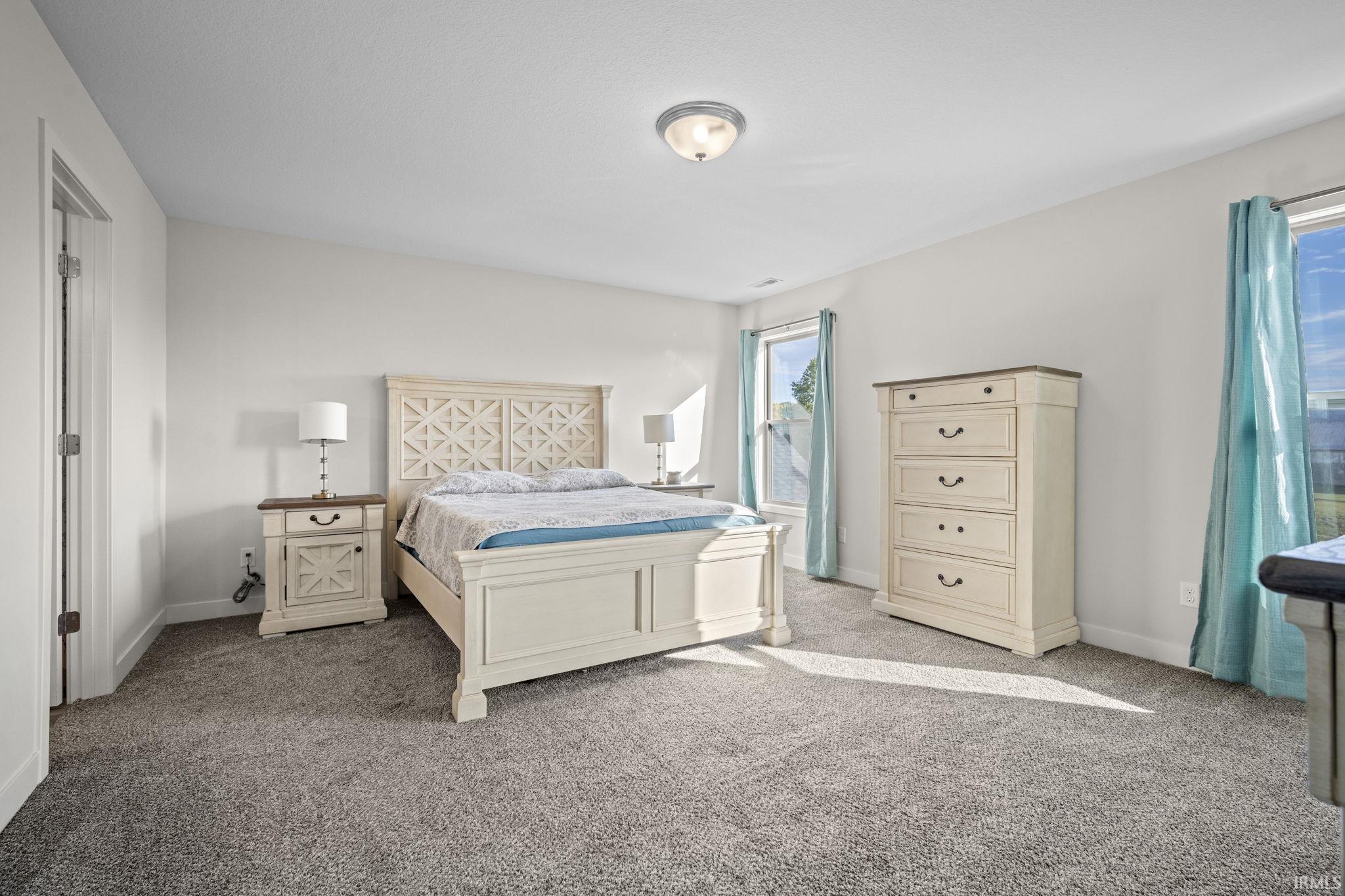 1286 Lone Oak