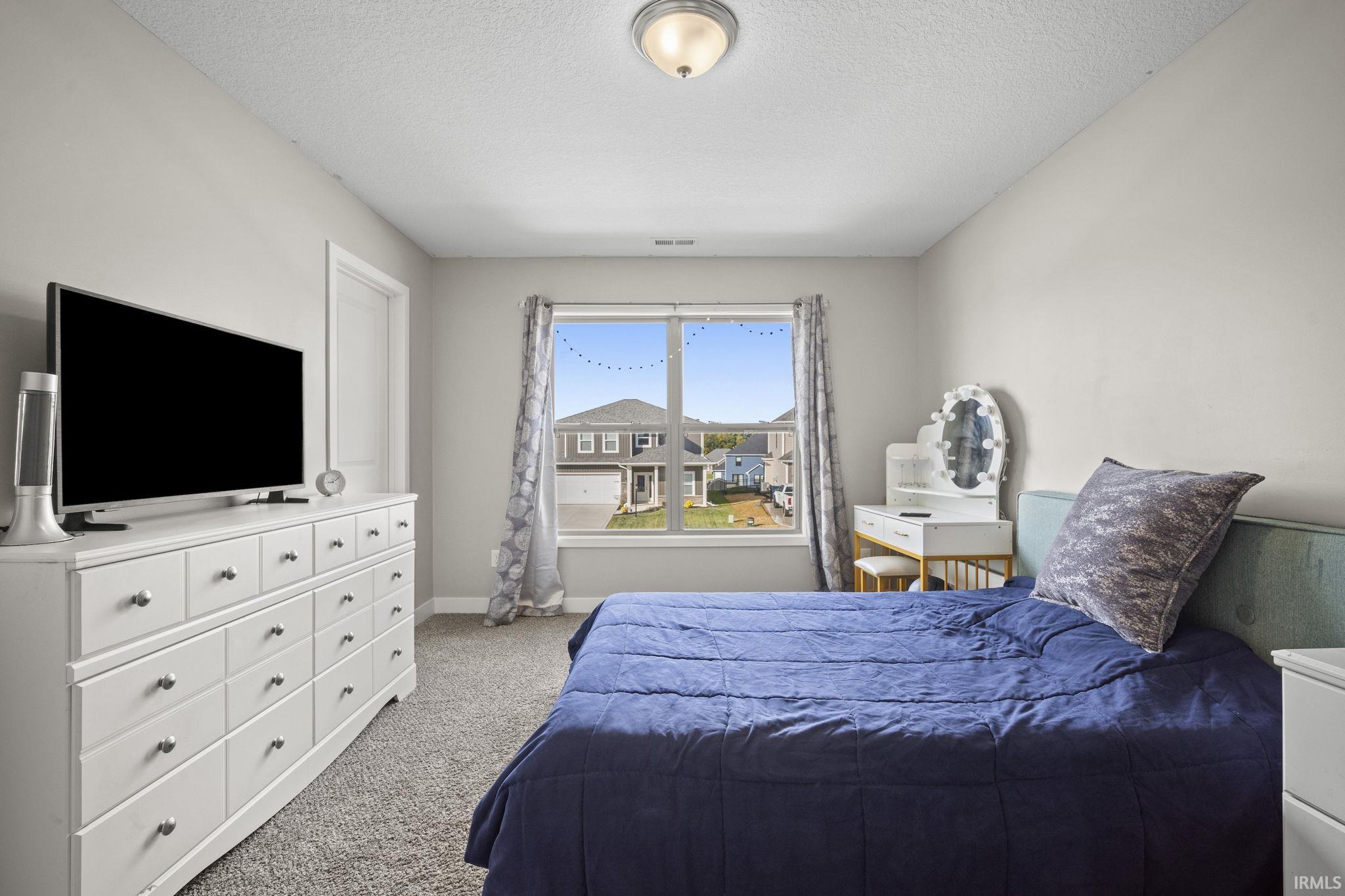 1286 Lone Oak