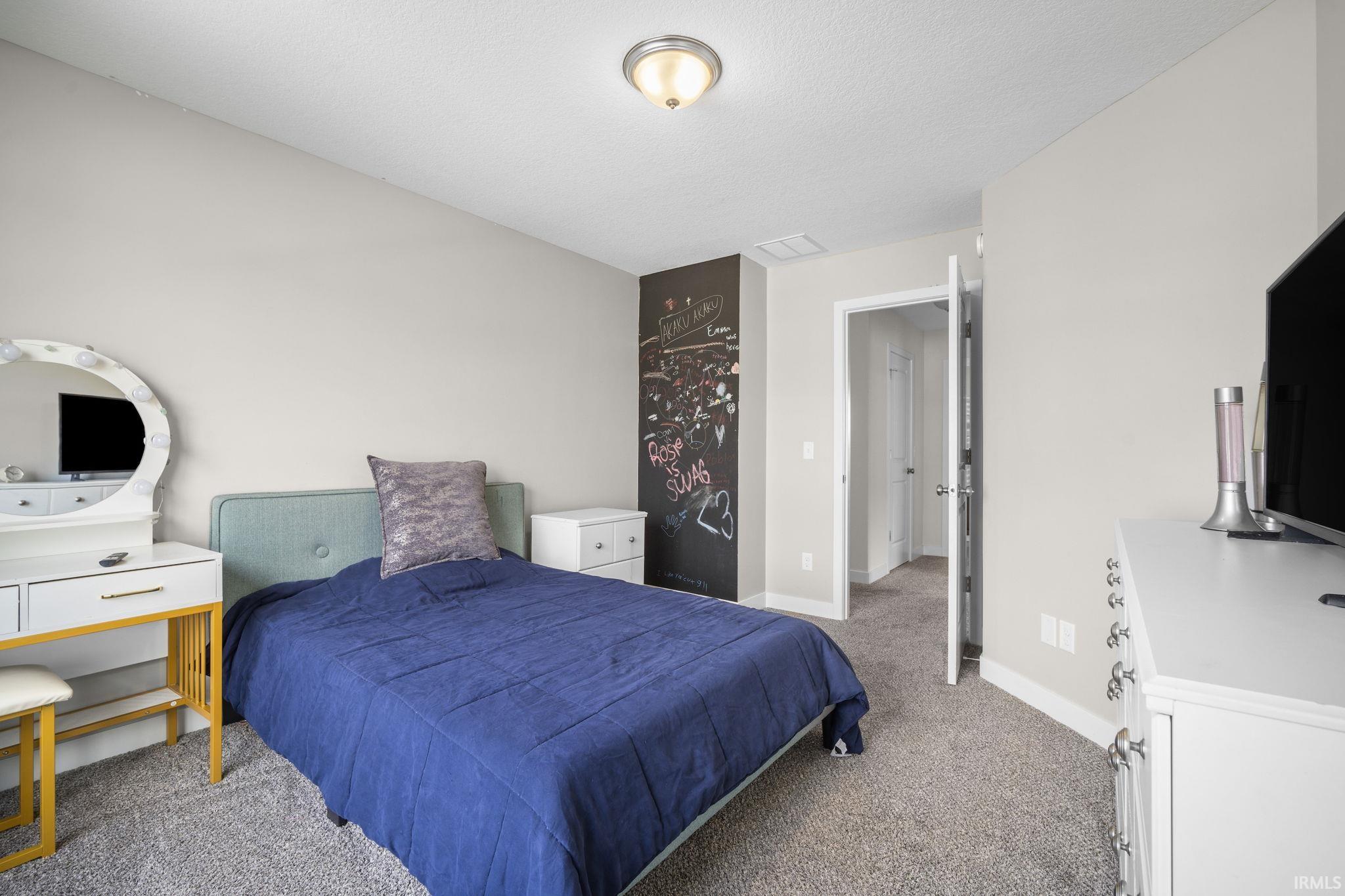 1286 Lone Oak