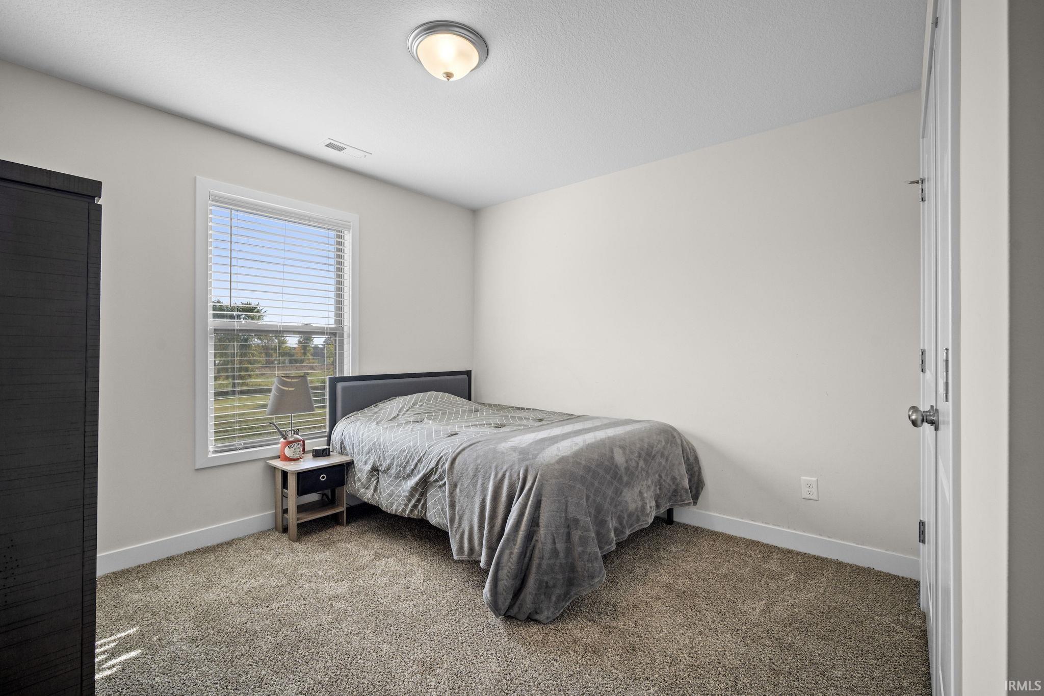 1286 Lone Oak