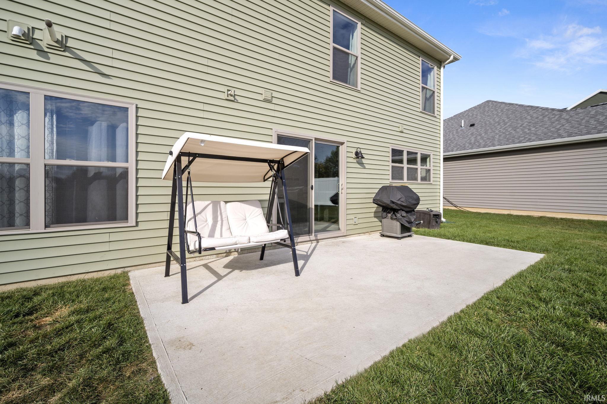 1286 Lone Oak