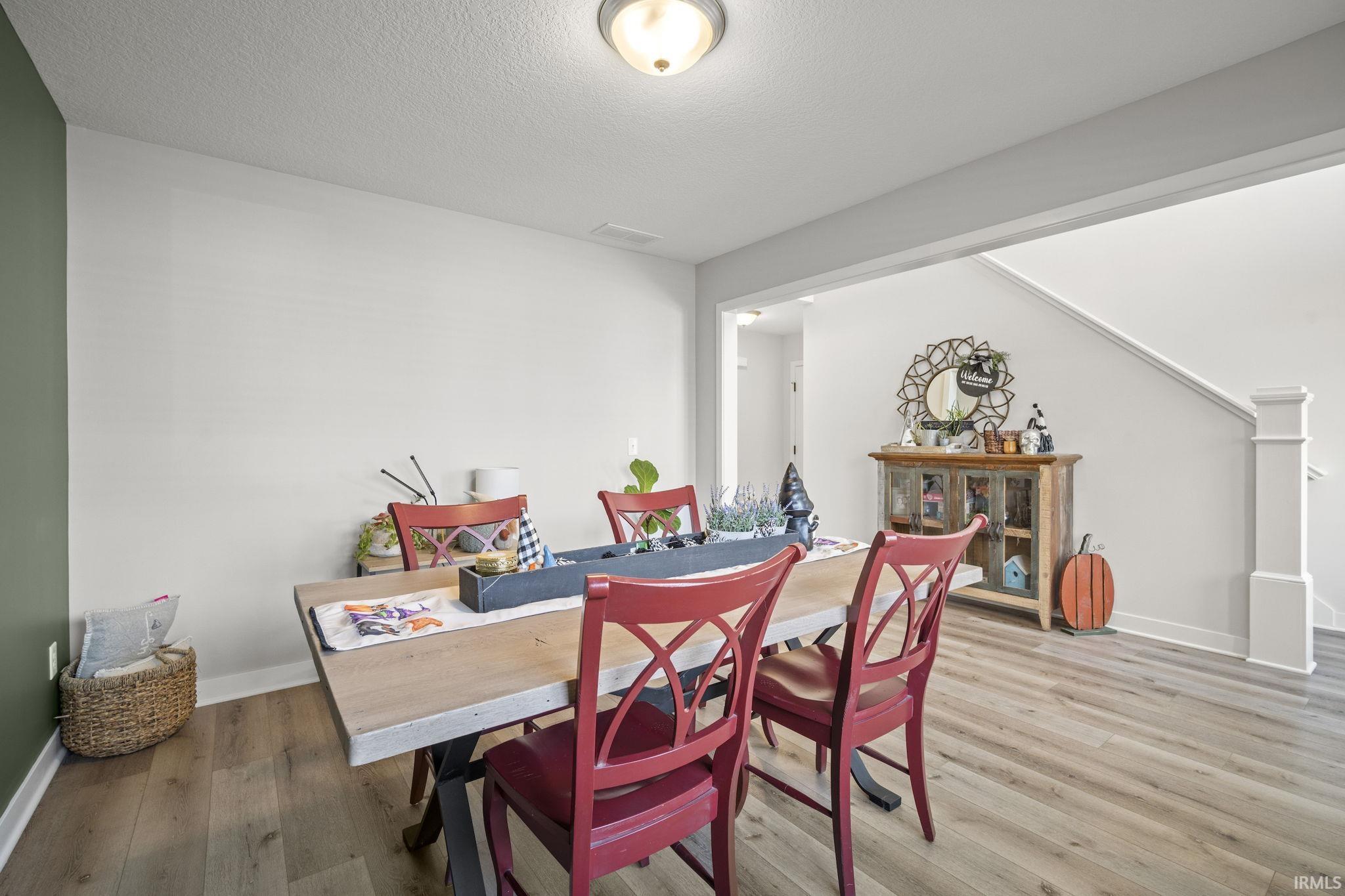 1286 Lone Oak