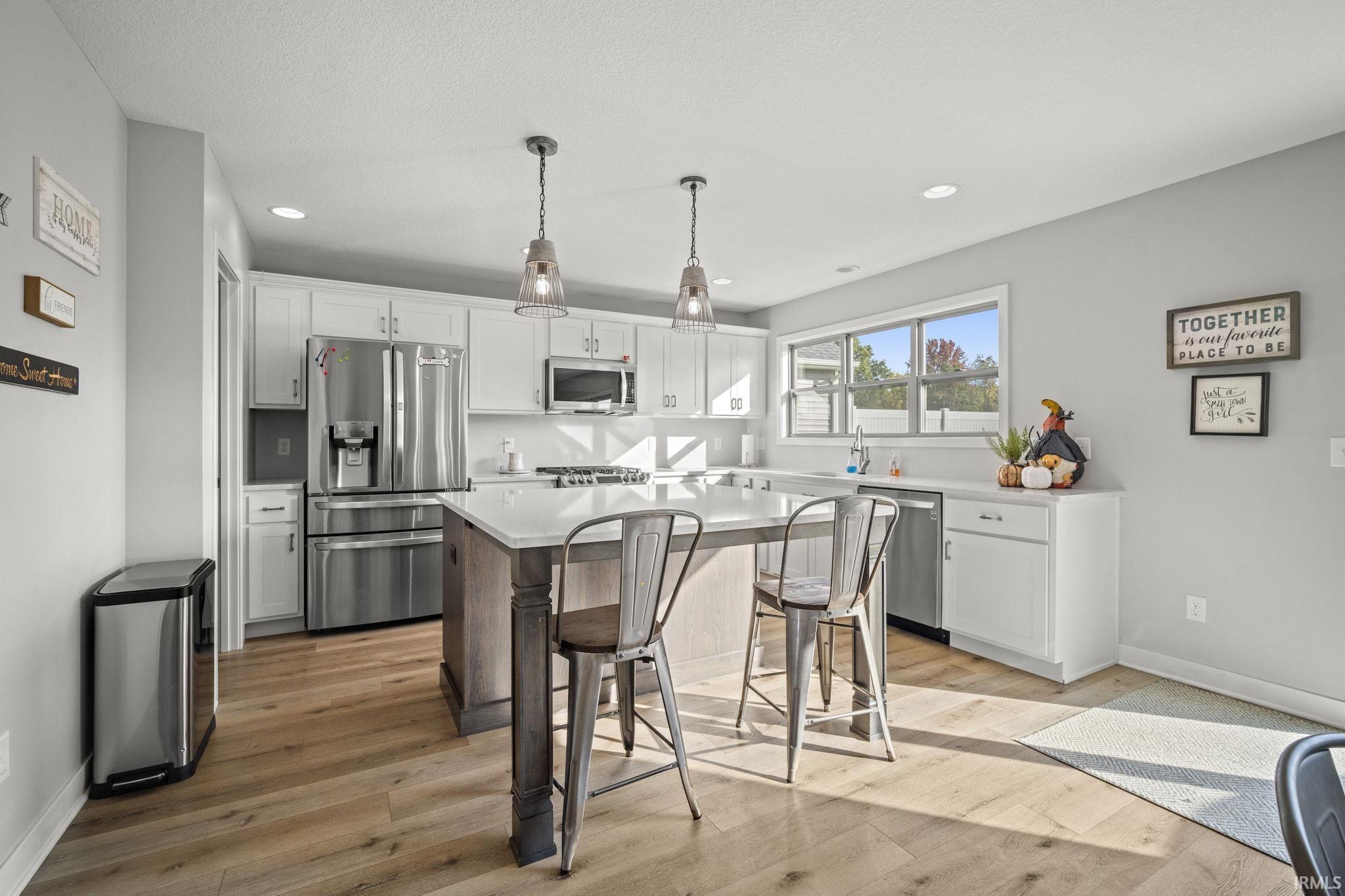 1286 Lone Oak
