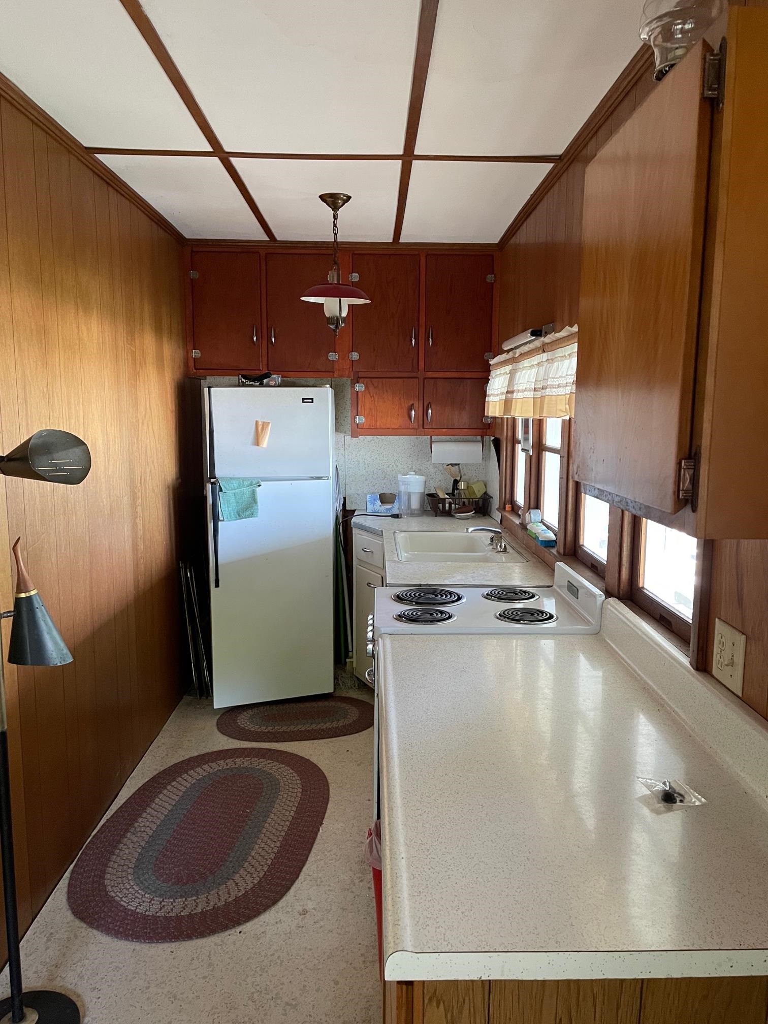95 Ln 100 Long Lake