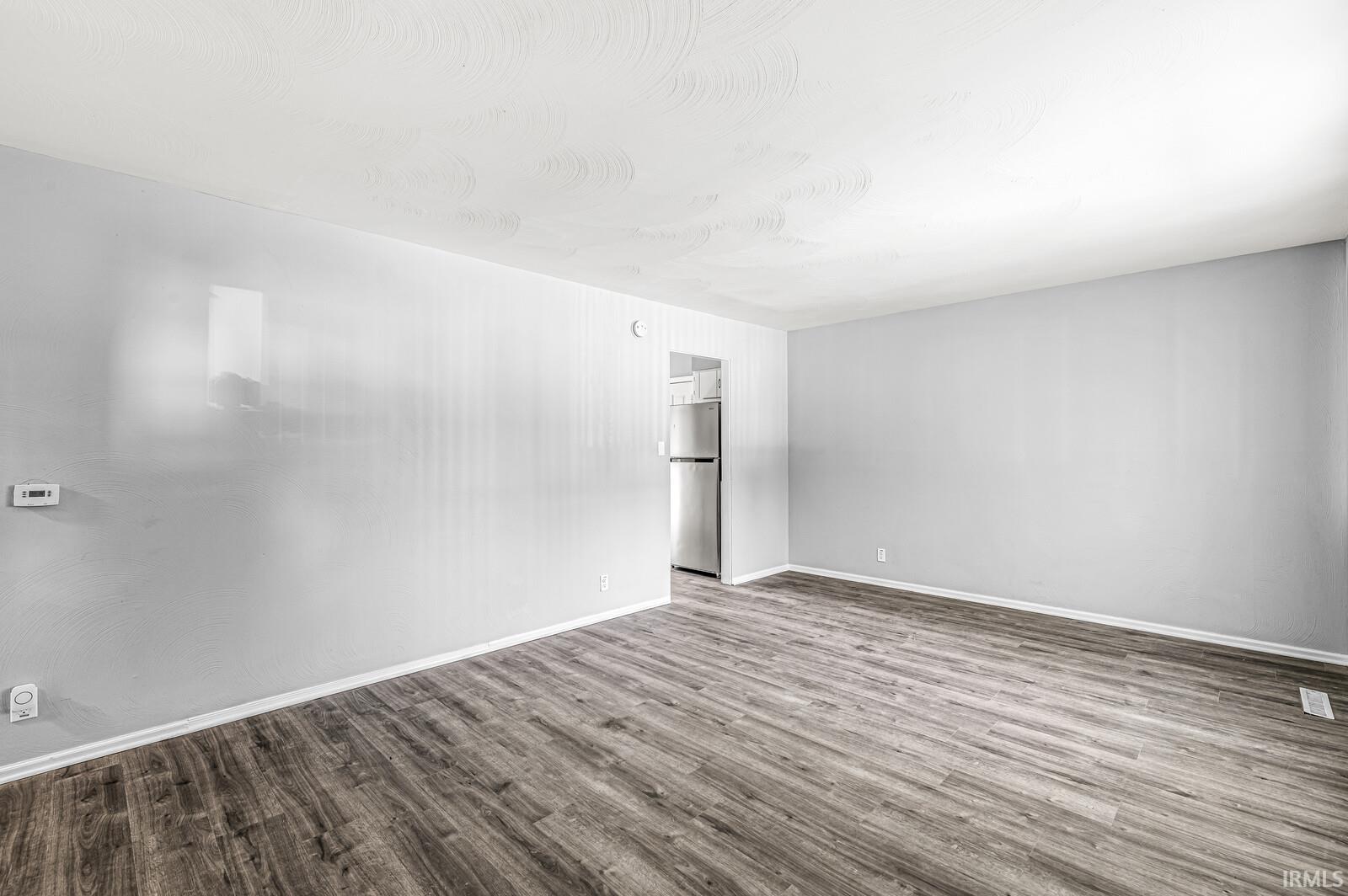 1003 Woodbine