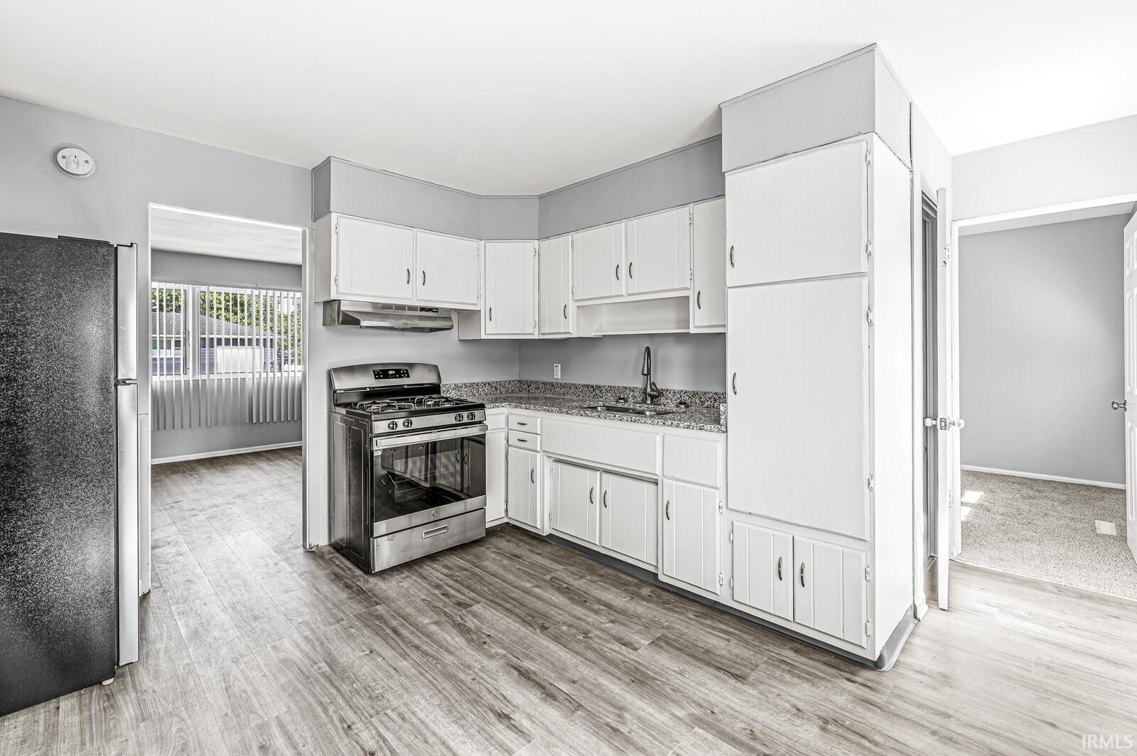 1003 Woodbine